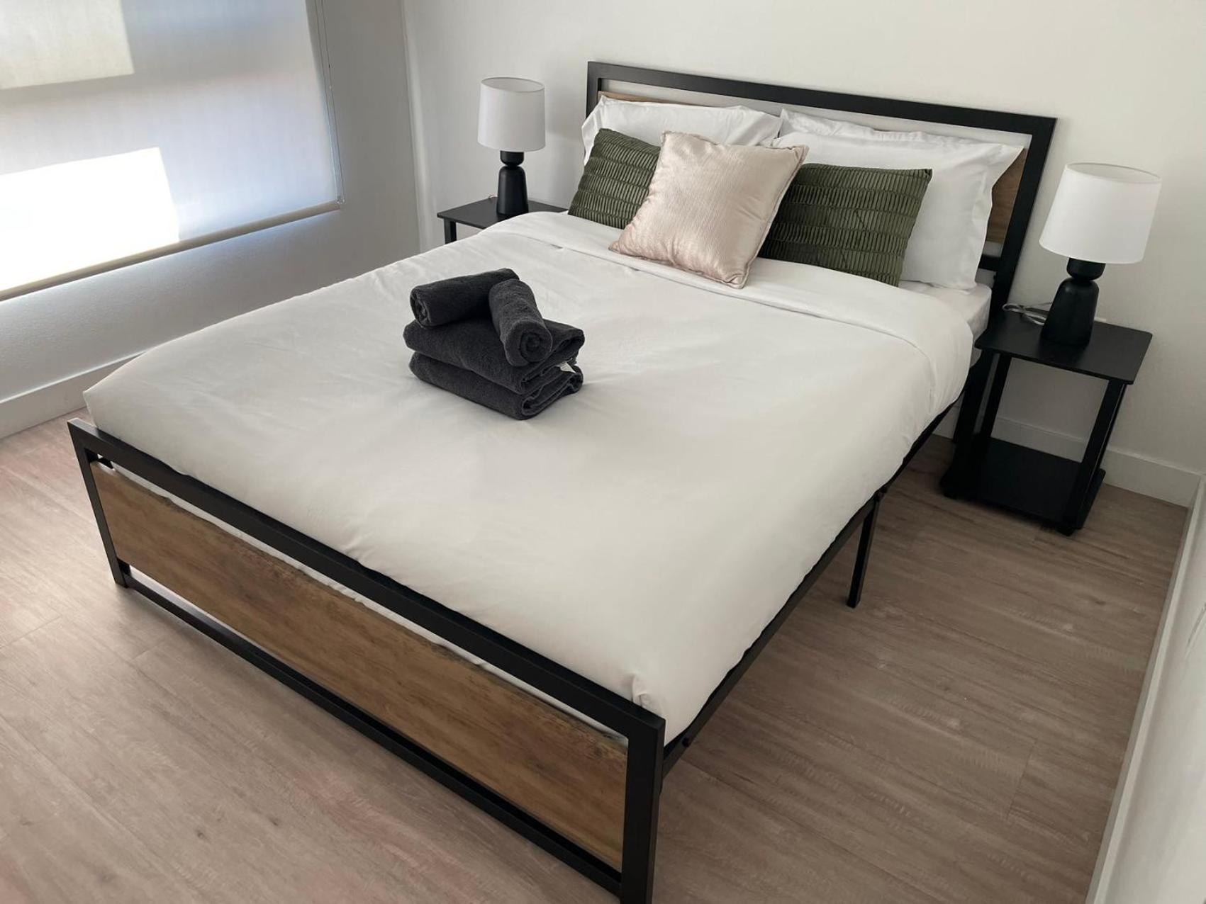 Hotel Elegant Retreat In The Heart Of La, Discover Your Lavish Hideaway