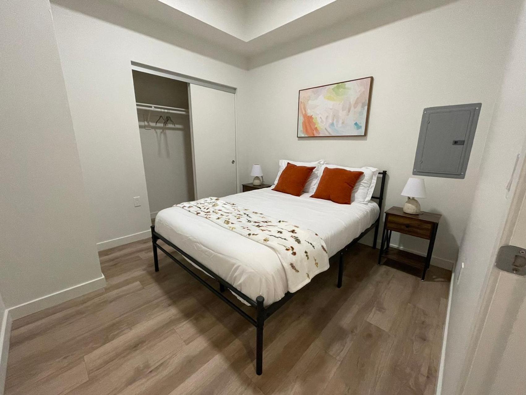 Elegant Retreat In The Heart Of La, Discover Your Lavish Hideaway Hotel 4*