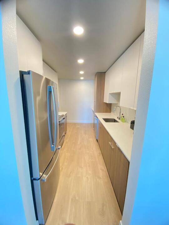 Modern Marina Escape With Harbor Views Apartment Los Angeles