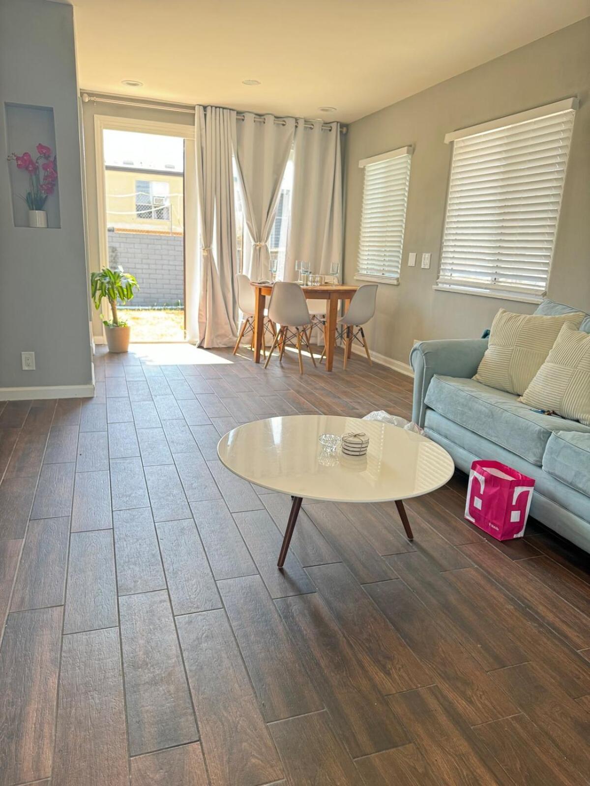 Apartment Hollywood Escape