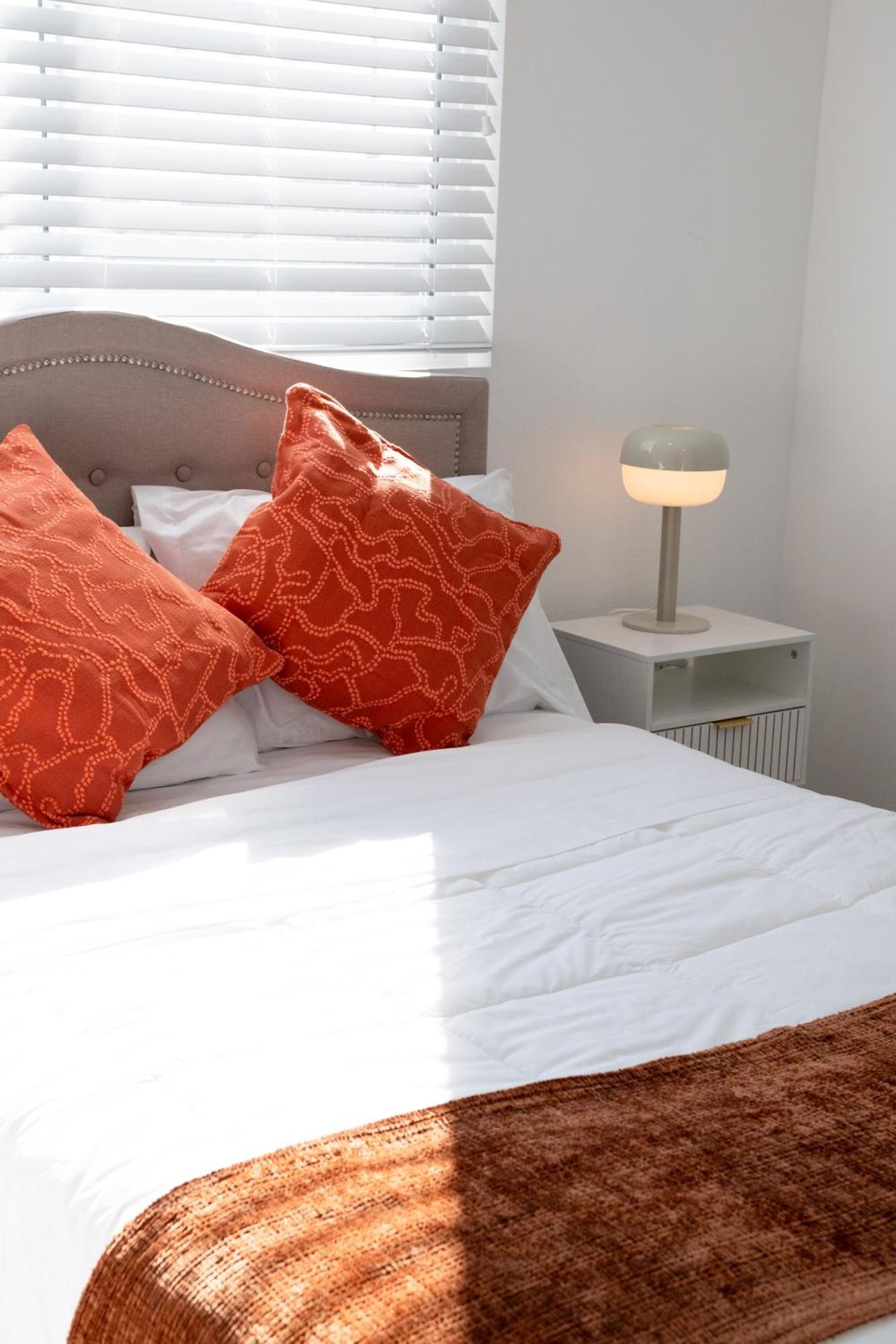 Cozy La Near Usc And Downtown Attractions- Private With Shared Access