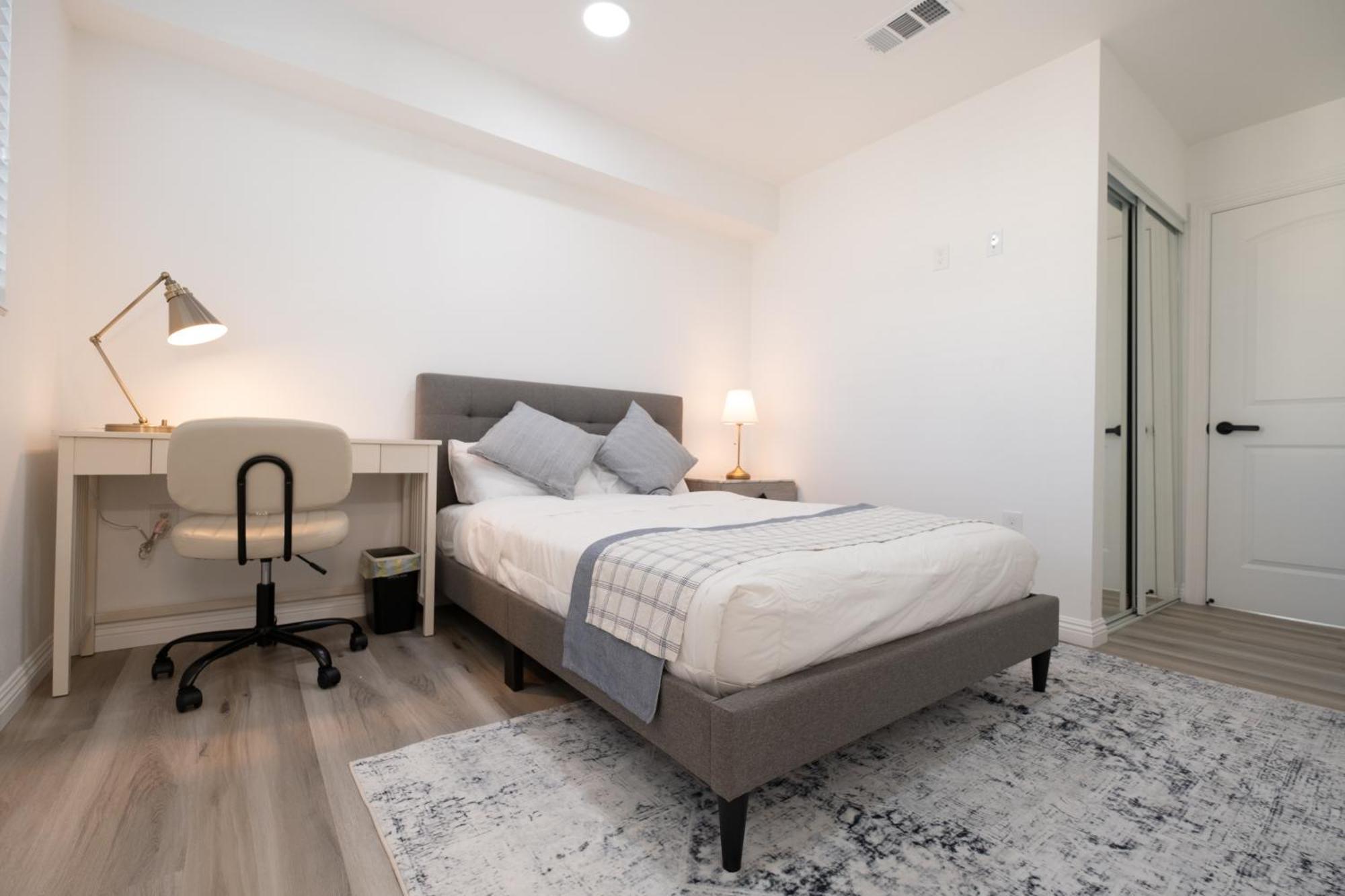 Hotel Cozy La Near Usc And Downtown Attractions- Private With Shared Access Los Angeles