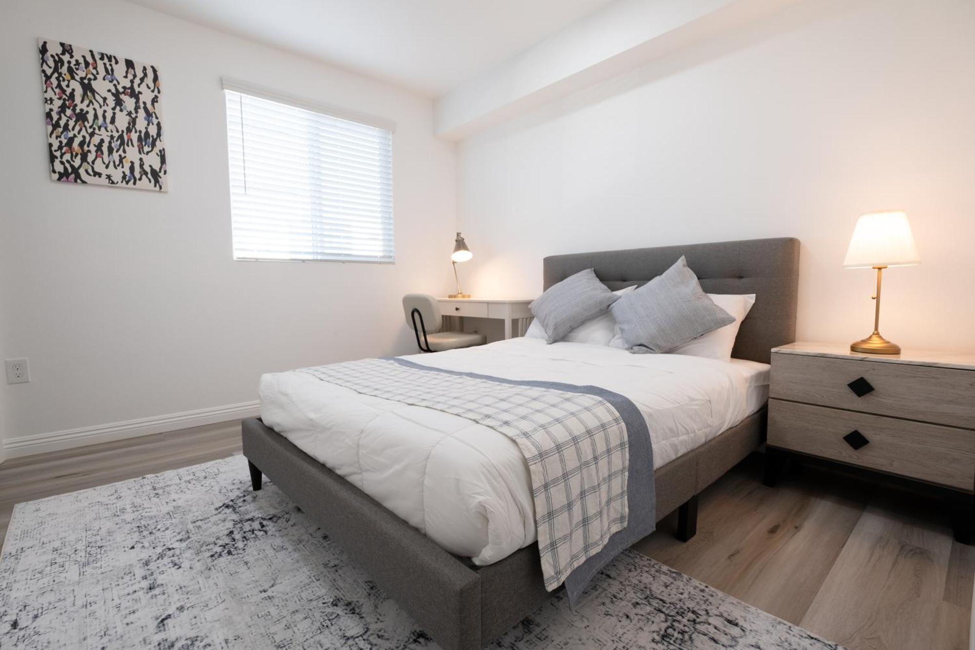 Hotel Cozy La Near Usc And Downtown Attractions- Private With Shared Access