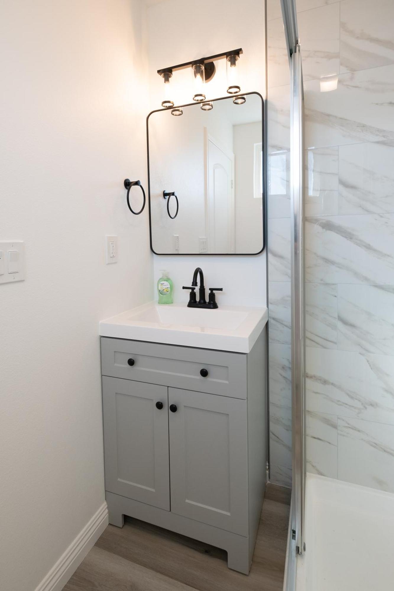 Cozy La Near Usc And Downtown Attractions- Private With Shared Access Los Angeles