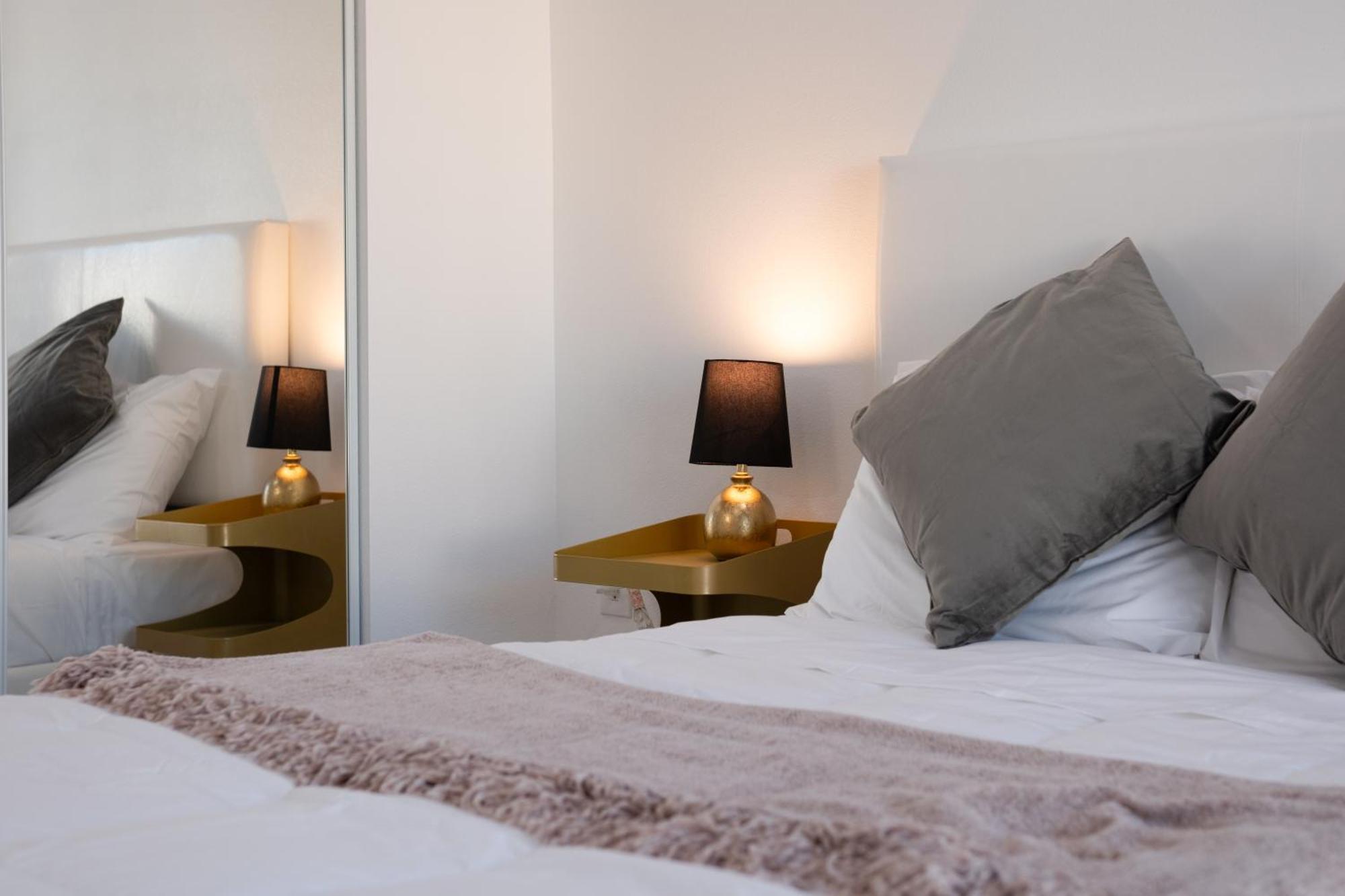 Hotel Cozy La Near Usc And Downtown Attractions- Private With Shared Access Los Angeles