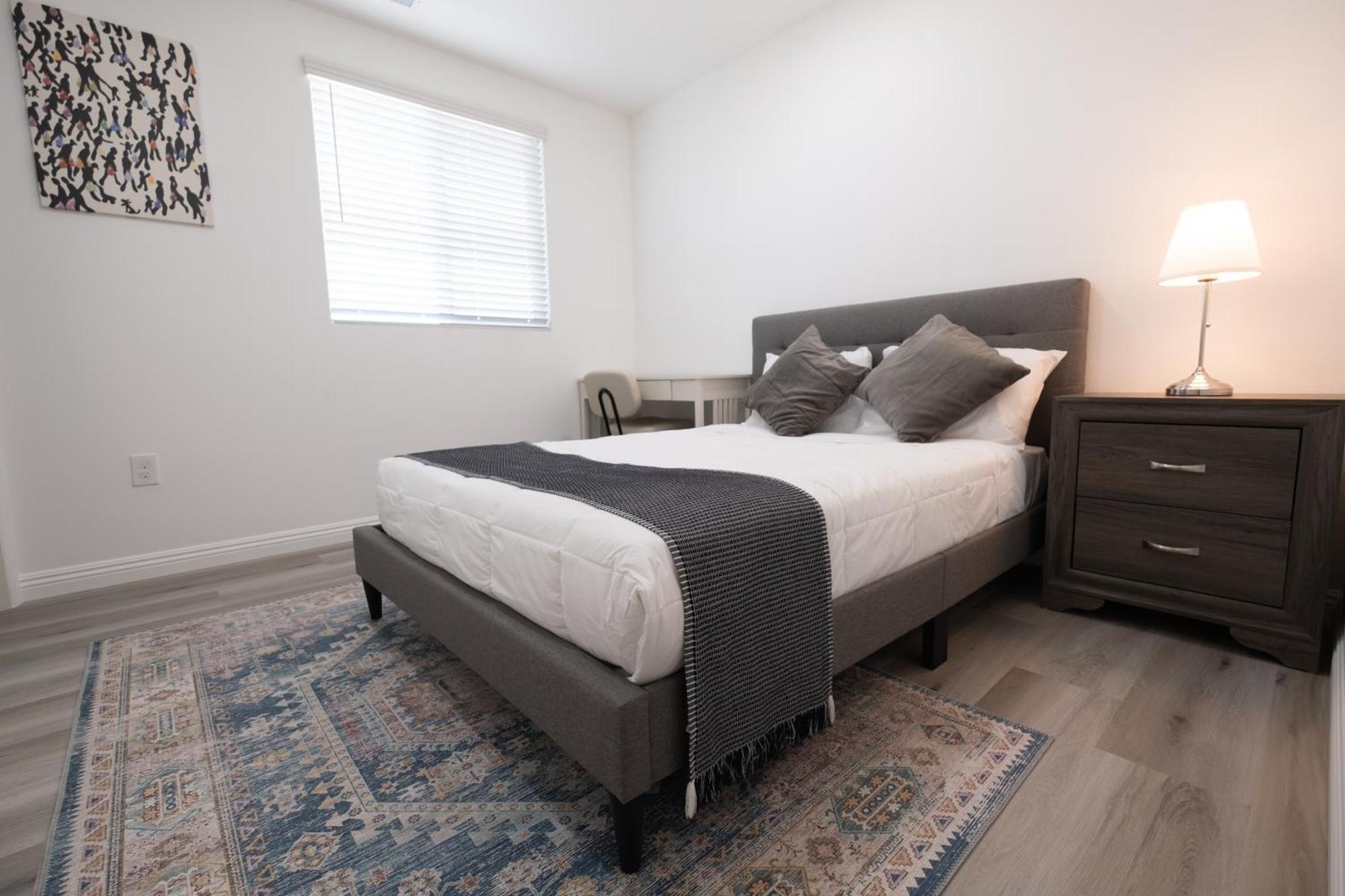 Hotel Cozy La Near Usc And Downtown Attractions- Private With Shared Access