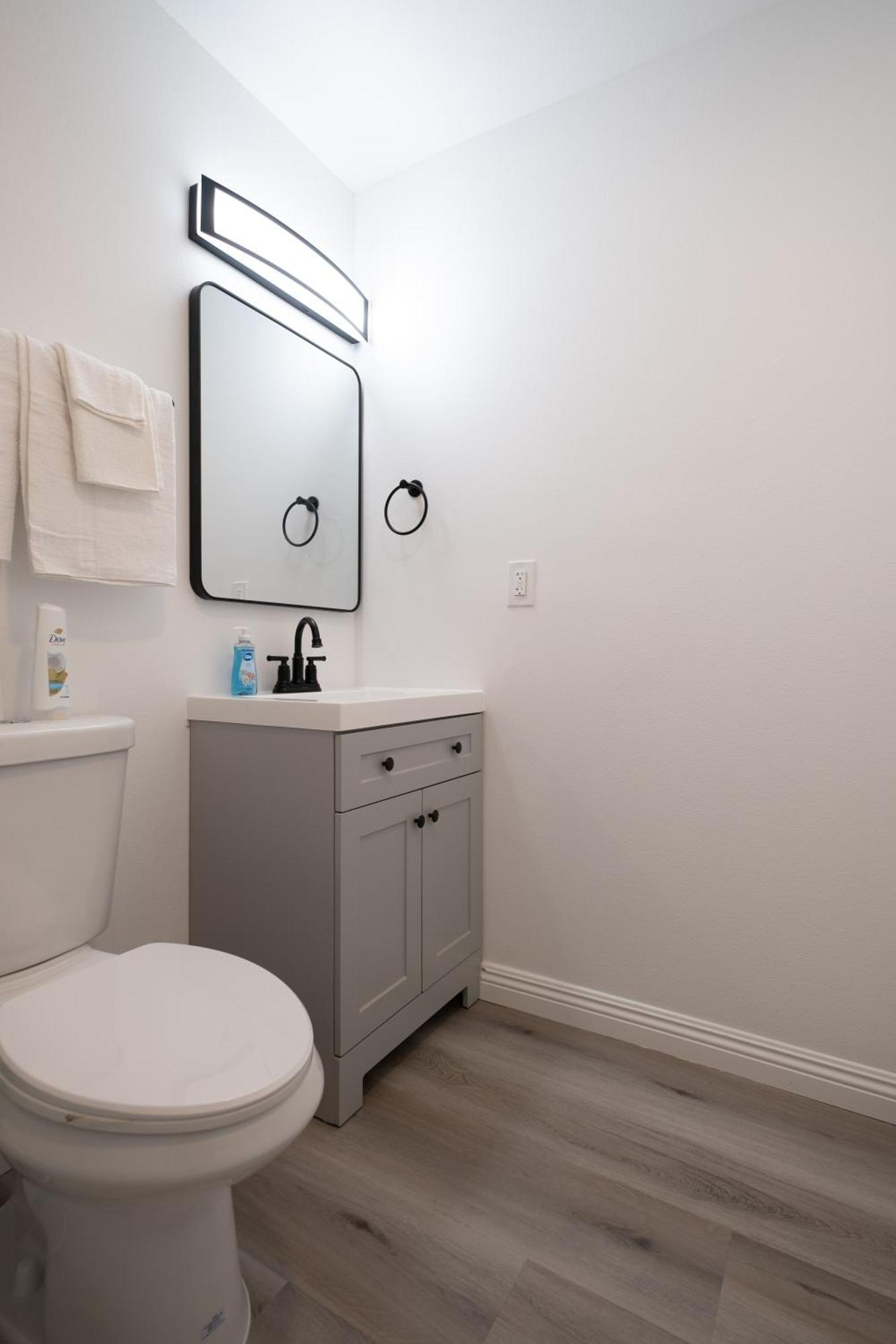 Hotel Cozy La Near Usc And Downtown Attractions- Private With Shared Access Los Angeles