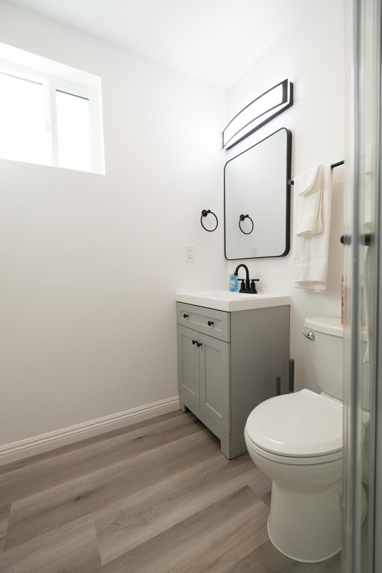 Hotel Cozy La Near Usc And Downtown Attractions- Private With Shared Access Los Angeles