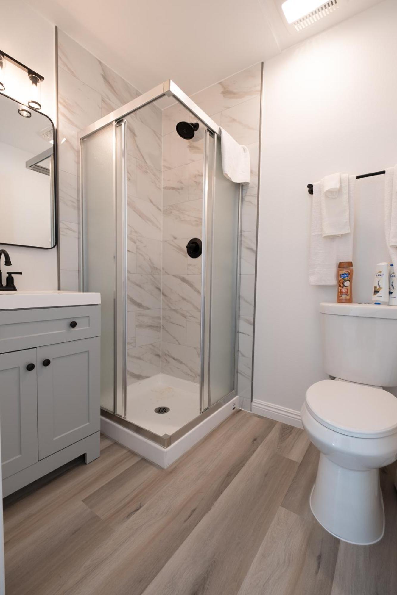 Cozy La Near Usc And Downtown Attractions- Private With Shared Access Hotel Los Angeles