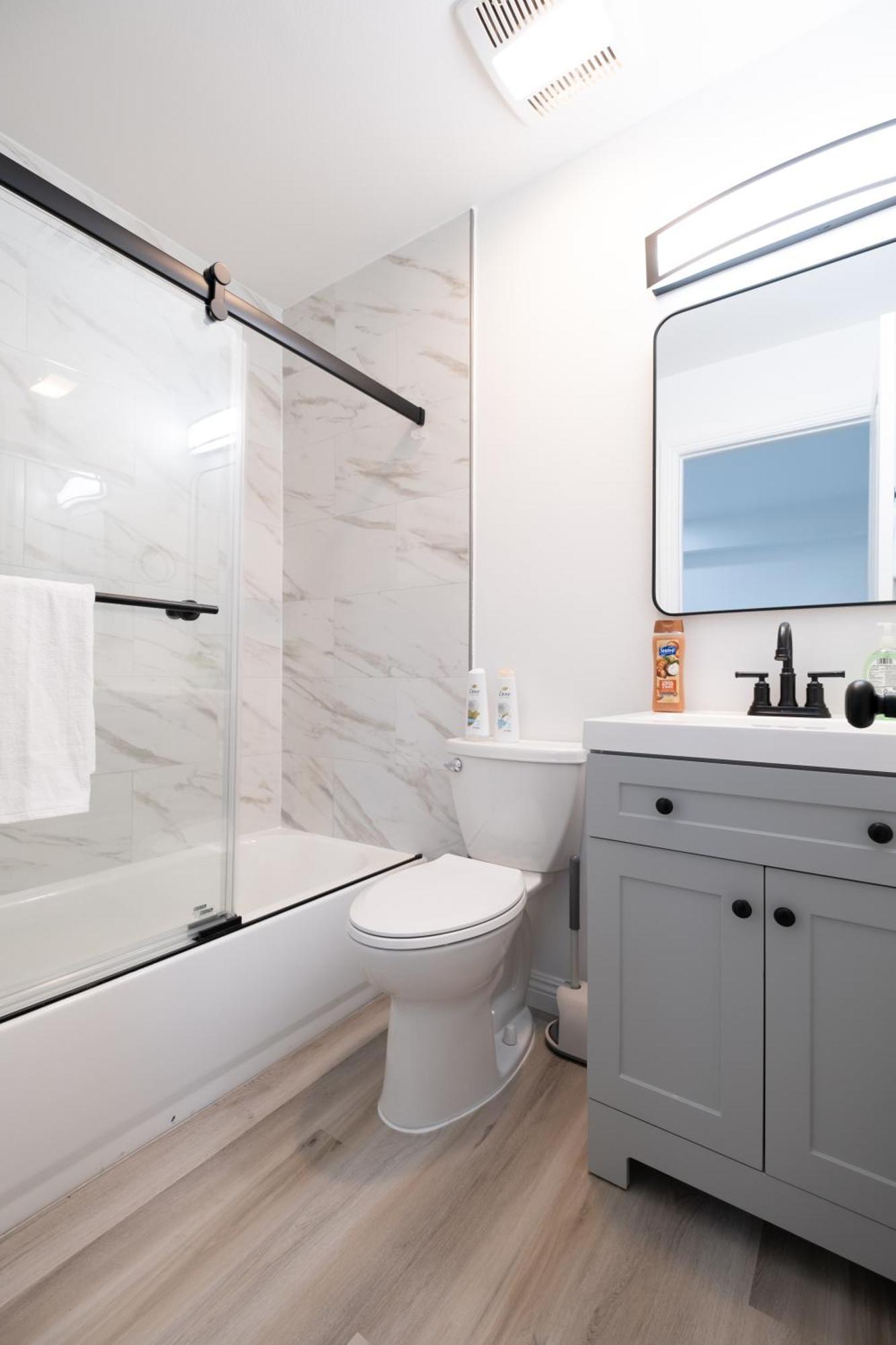 Hotel Cozy La Near Usc And Downtown Attractions- Private With Shared Access