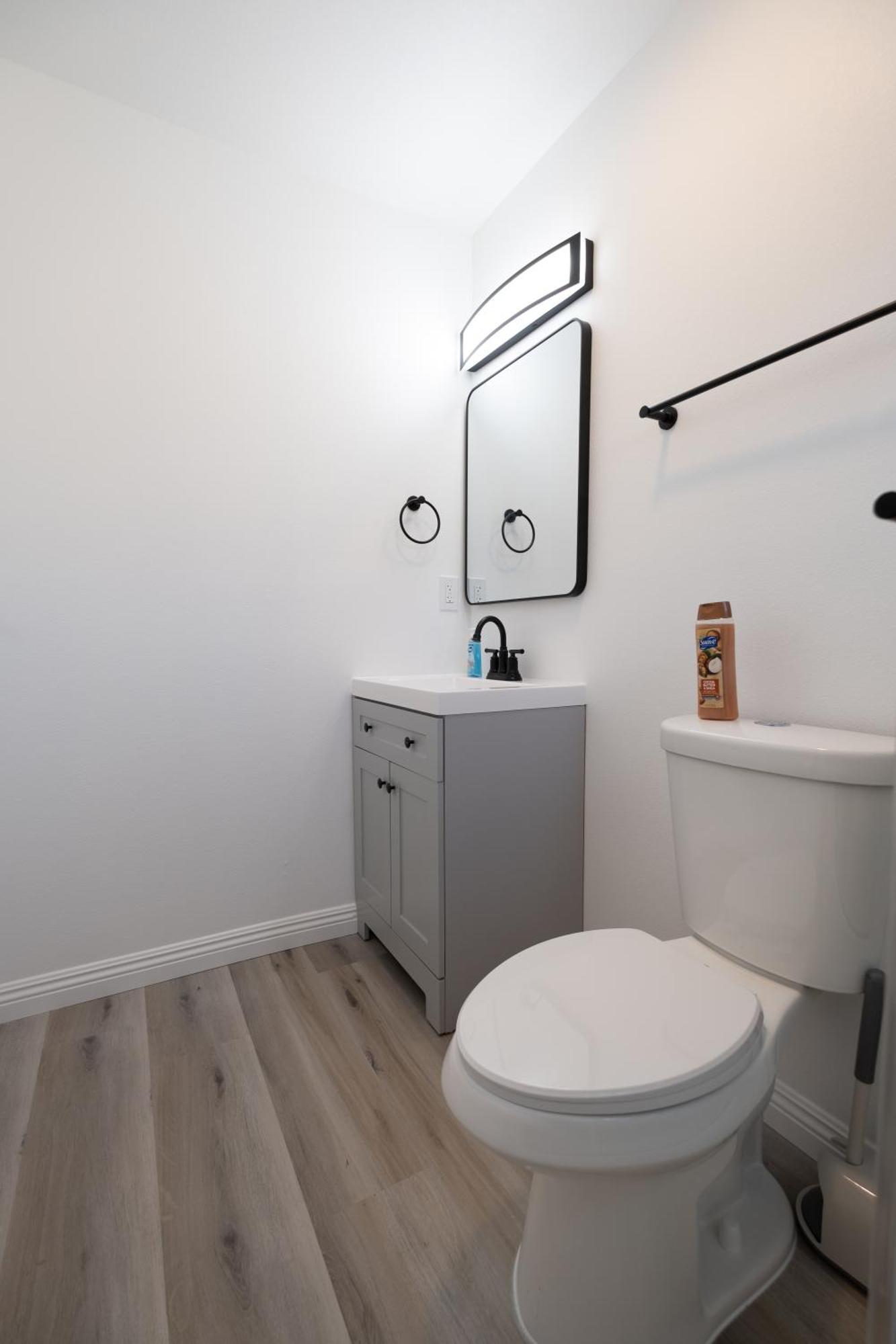 Charming La Retreat Near Usc & Downtown Highlights- 1 Bedroom With Shared Access 4*