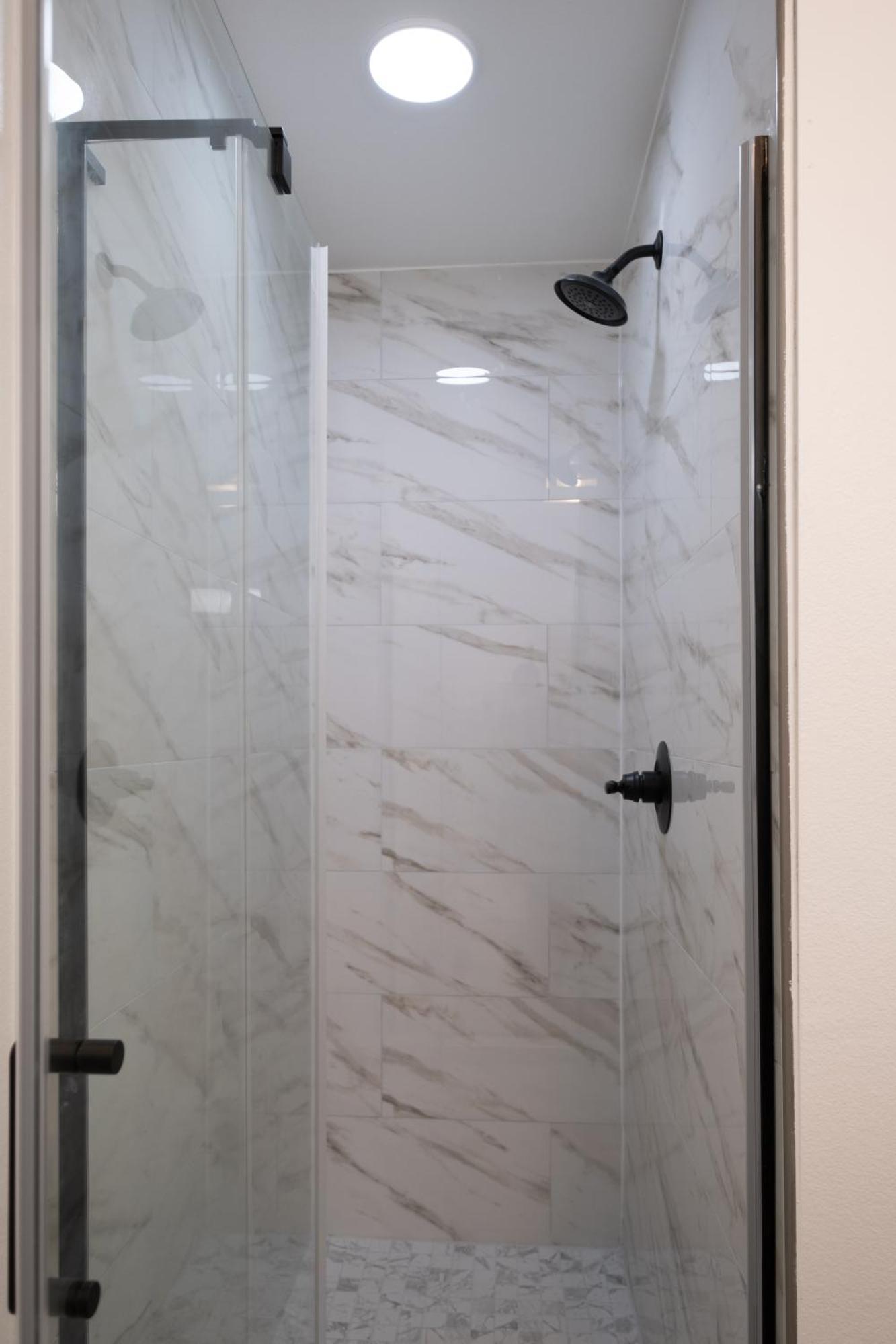 Charming La Retreat Near Usc & Downtown Highlights- 1 Bedroom With Shared Access Hotel 4*