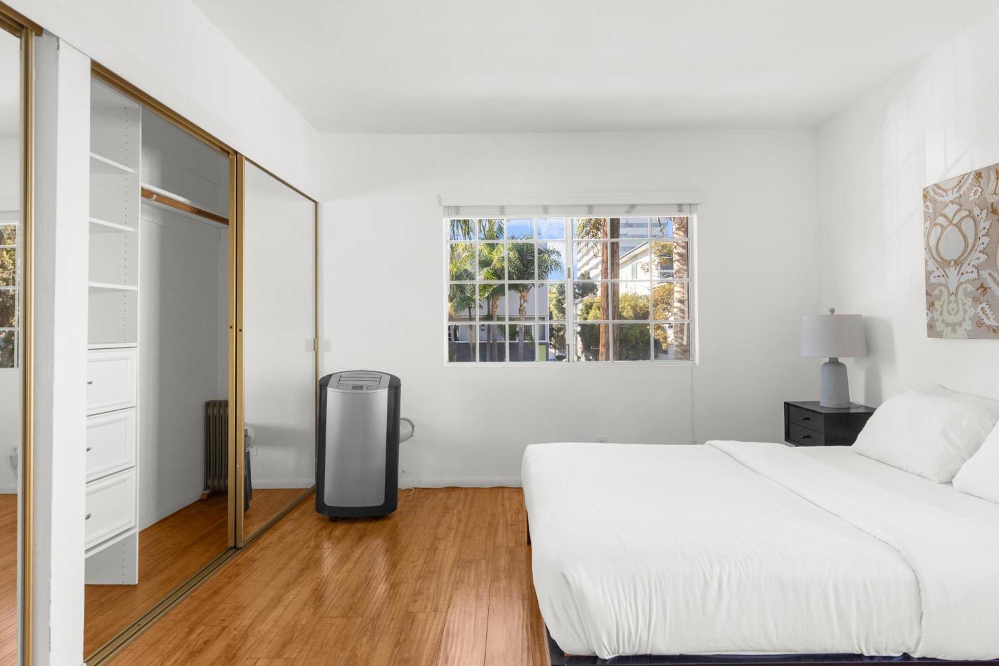 Modern Furnished 2 Bedroom In West La * Los Angeles