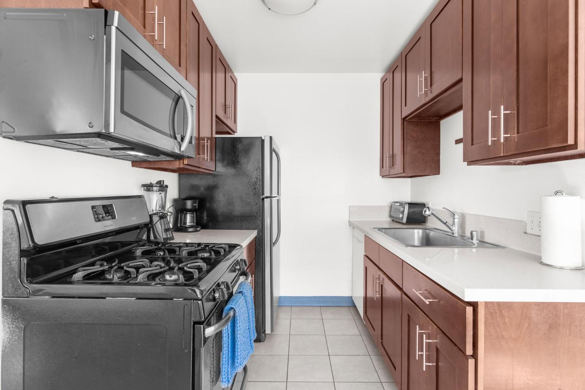 Modern Furnished 2 Bedroom In West La * Los Angeles