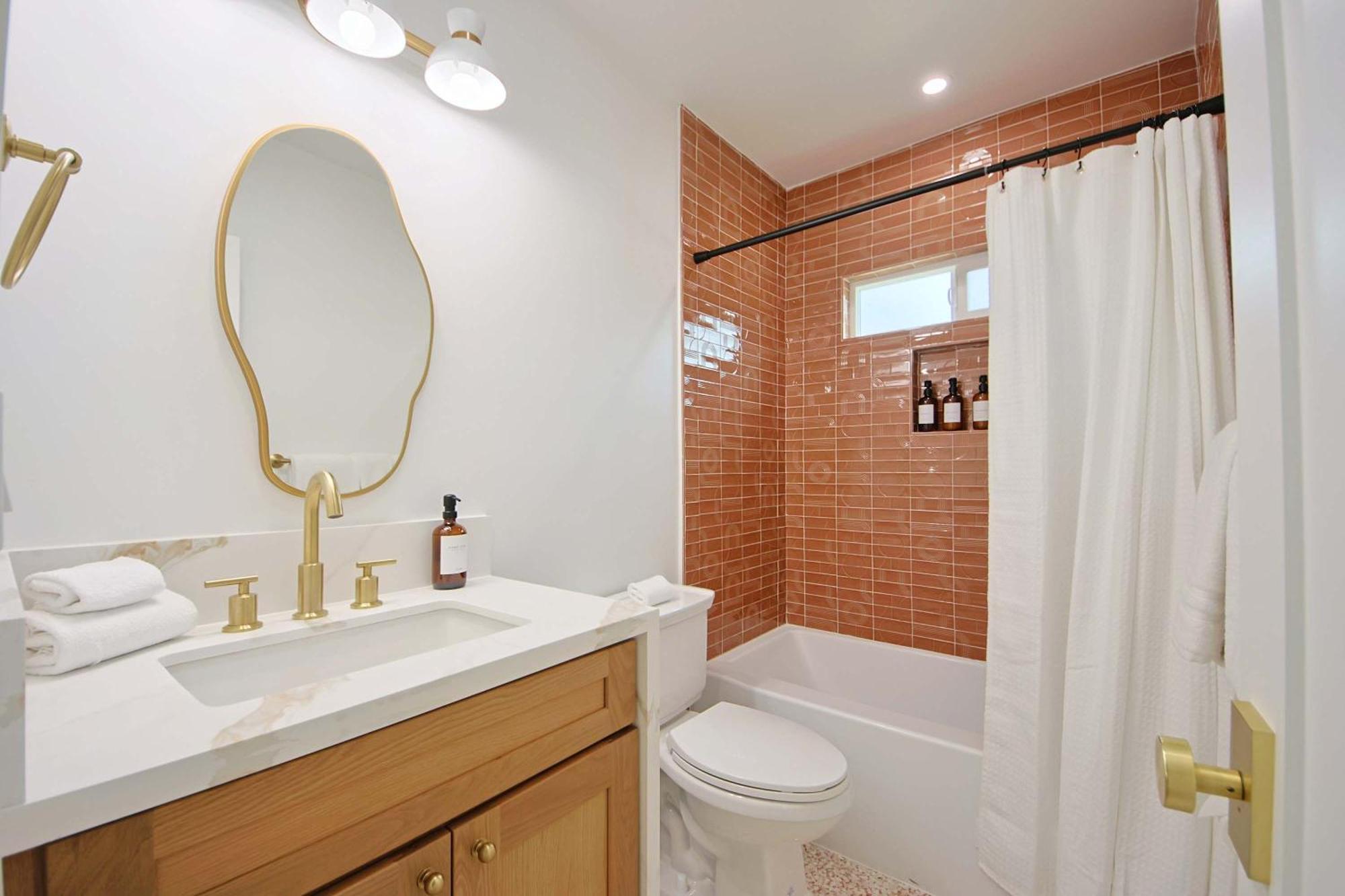 Chic 2b2b W Views Near Sunset Blvd Apartment Los Angeles