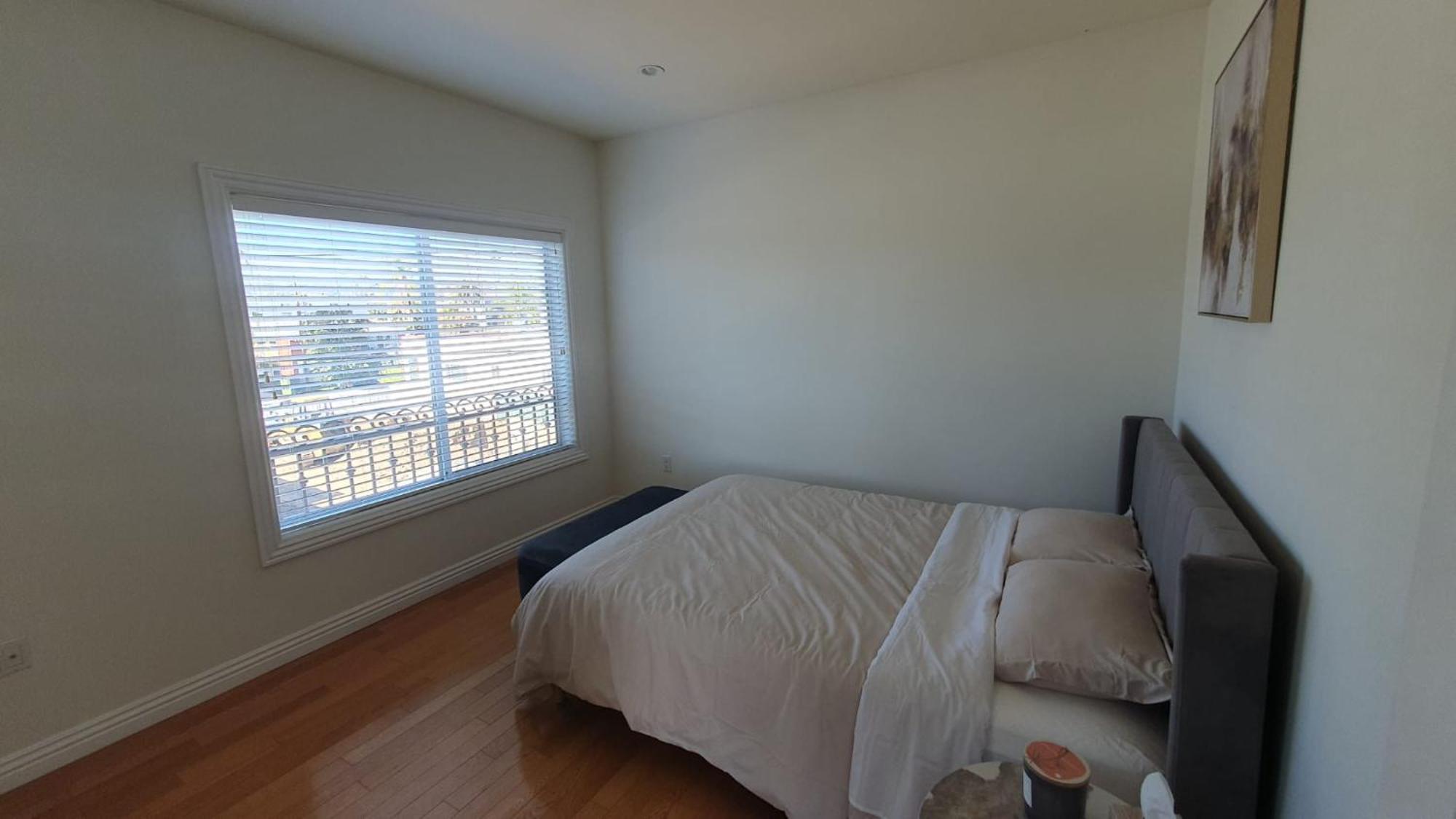 3 Bedroom Hollywood Gem
