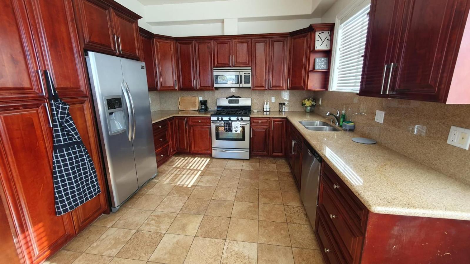3 Bedroom Hollywood Gem Los Angeles
