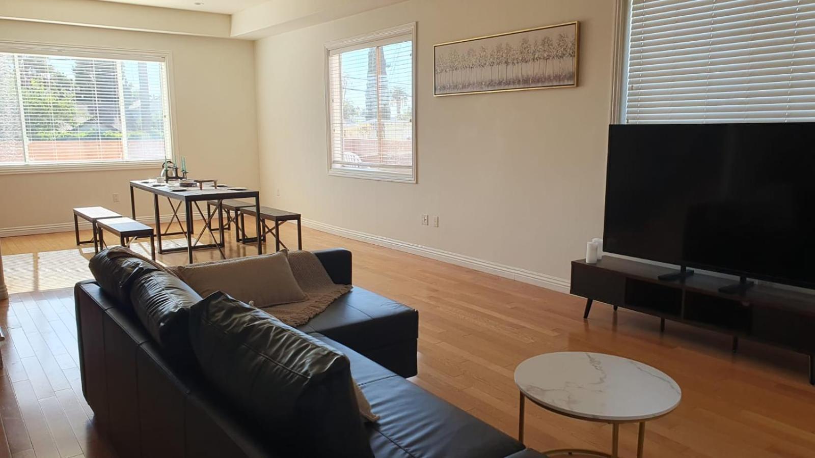 3 Bedroom Hollywood Gem