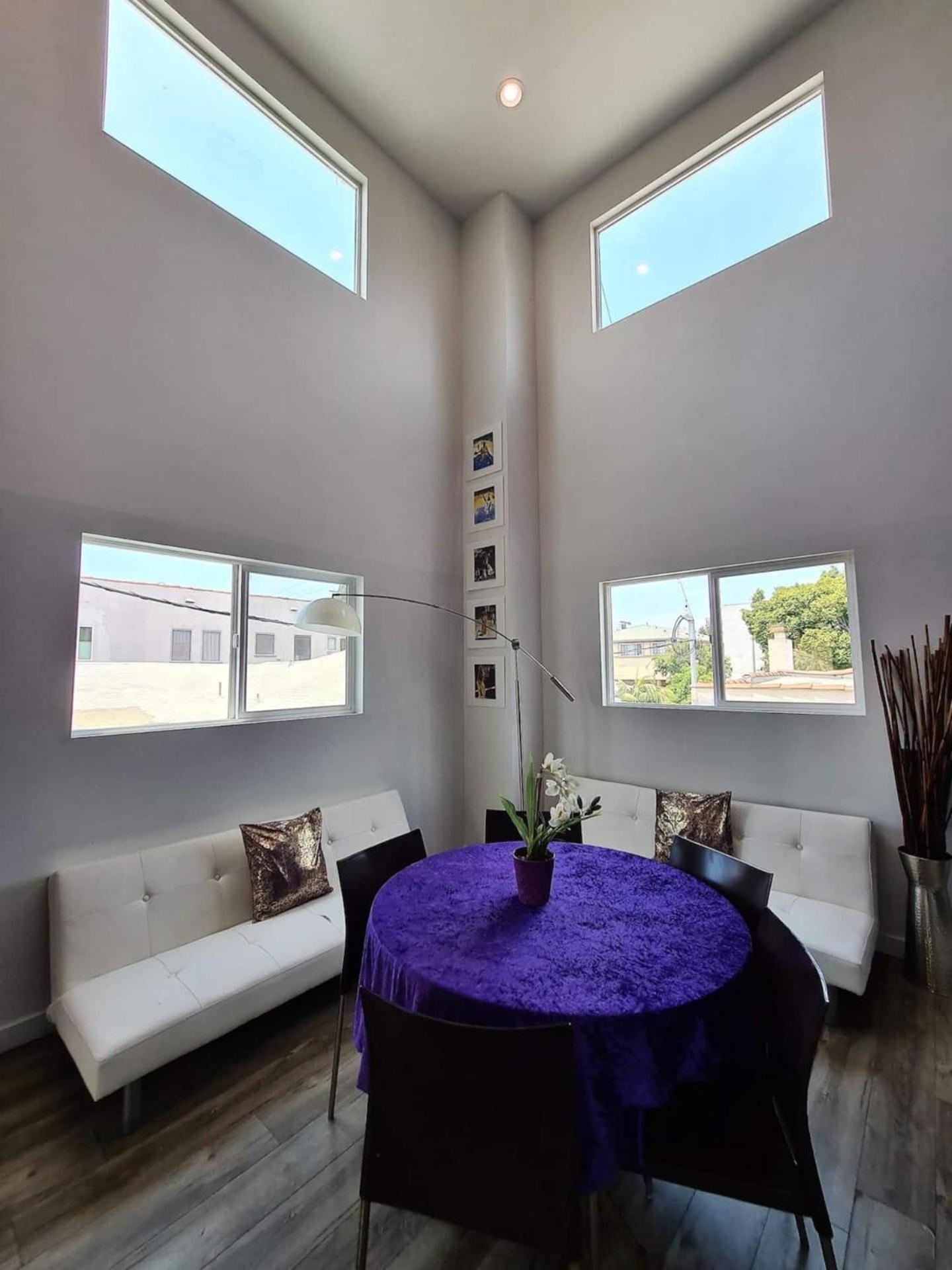 3 Bedroom With Hot Tub And Video Game Console 10 Minutes From Rodeo Drive Beverly Hills Los Angeles