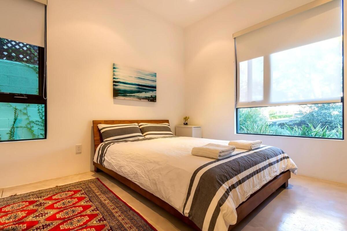 Luxury With Private Entrance Apartment Los Angeles