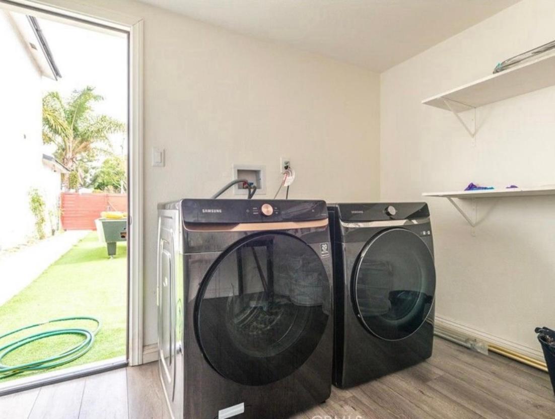 Luxe With Private Bathroom 55