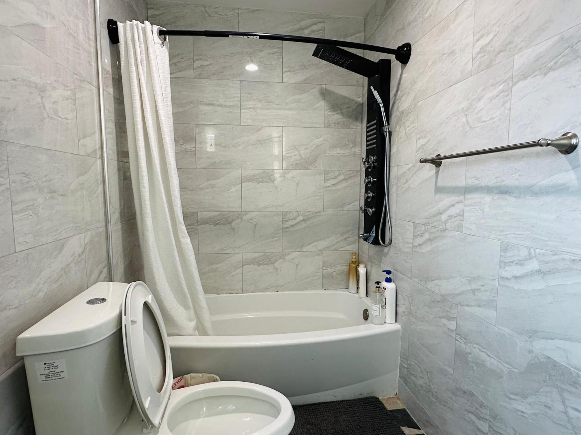 Luxe With Private Bathroom 55