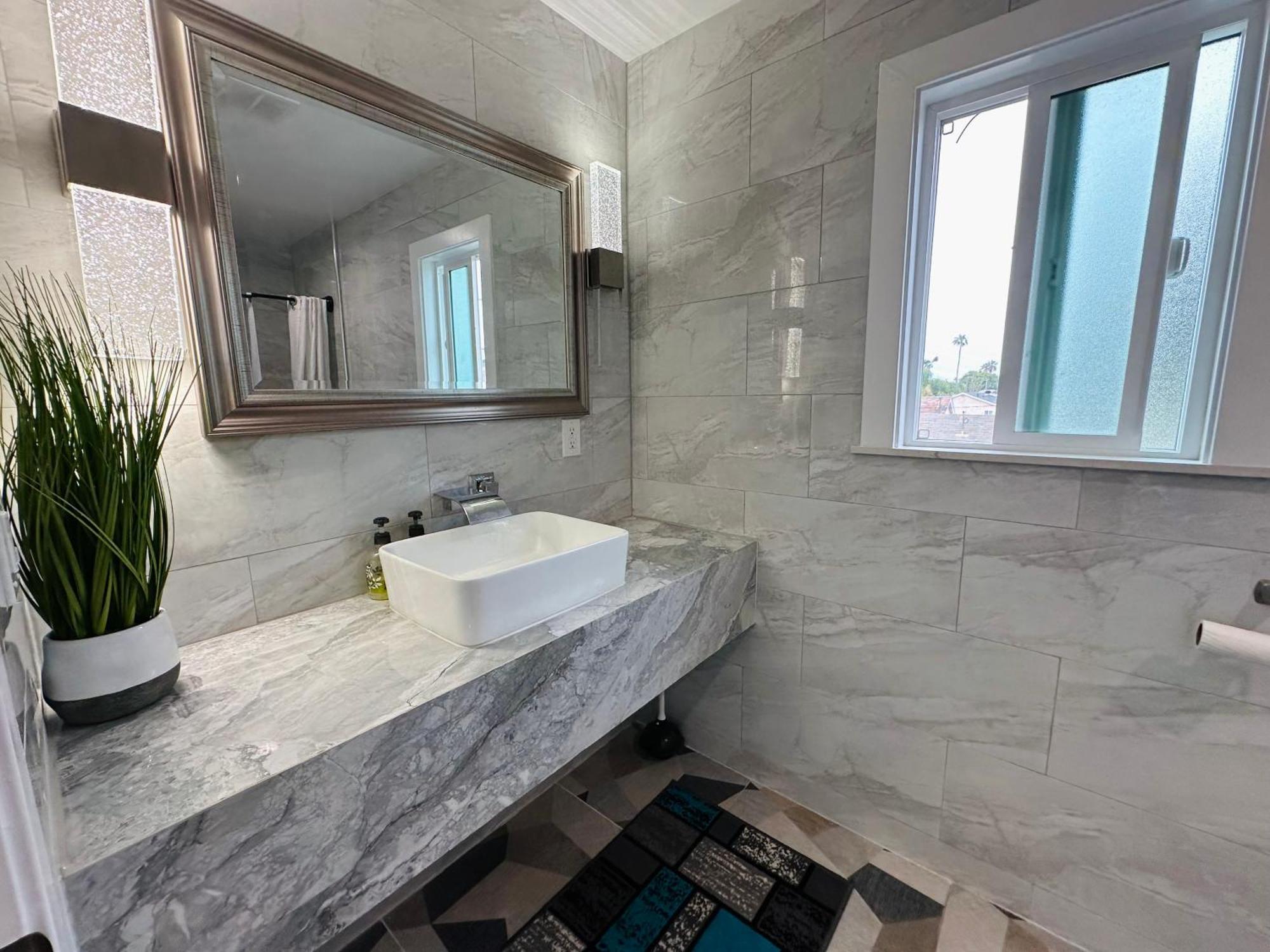 Homestay Luxe With Private Bathroom 55 *