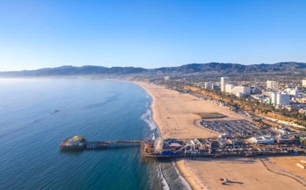 Trendy 2br Steps To Promenade & Sm Pier! Apartment *