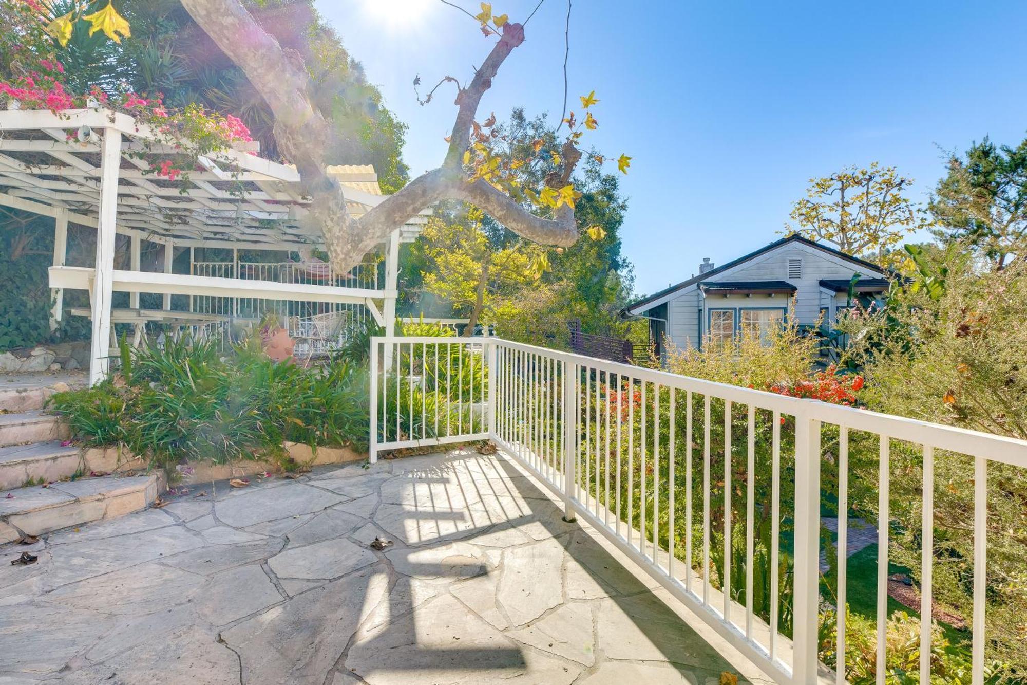 Less Than 1 Mi To Ucla Pet-friendly Couples Retreat! *