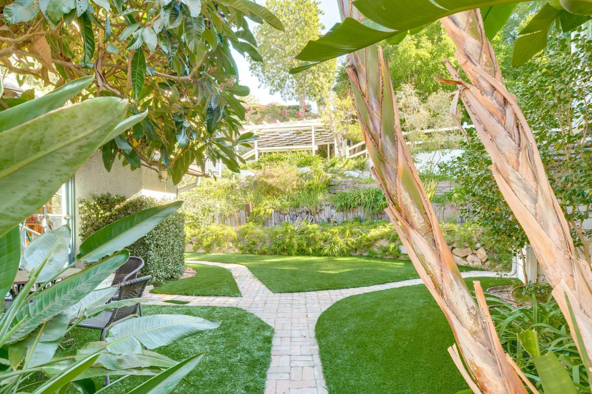 Less Than 1 Mi To Ucla Pet-friendly Couples Retreat! * Los Angeles