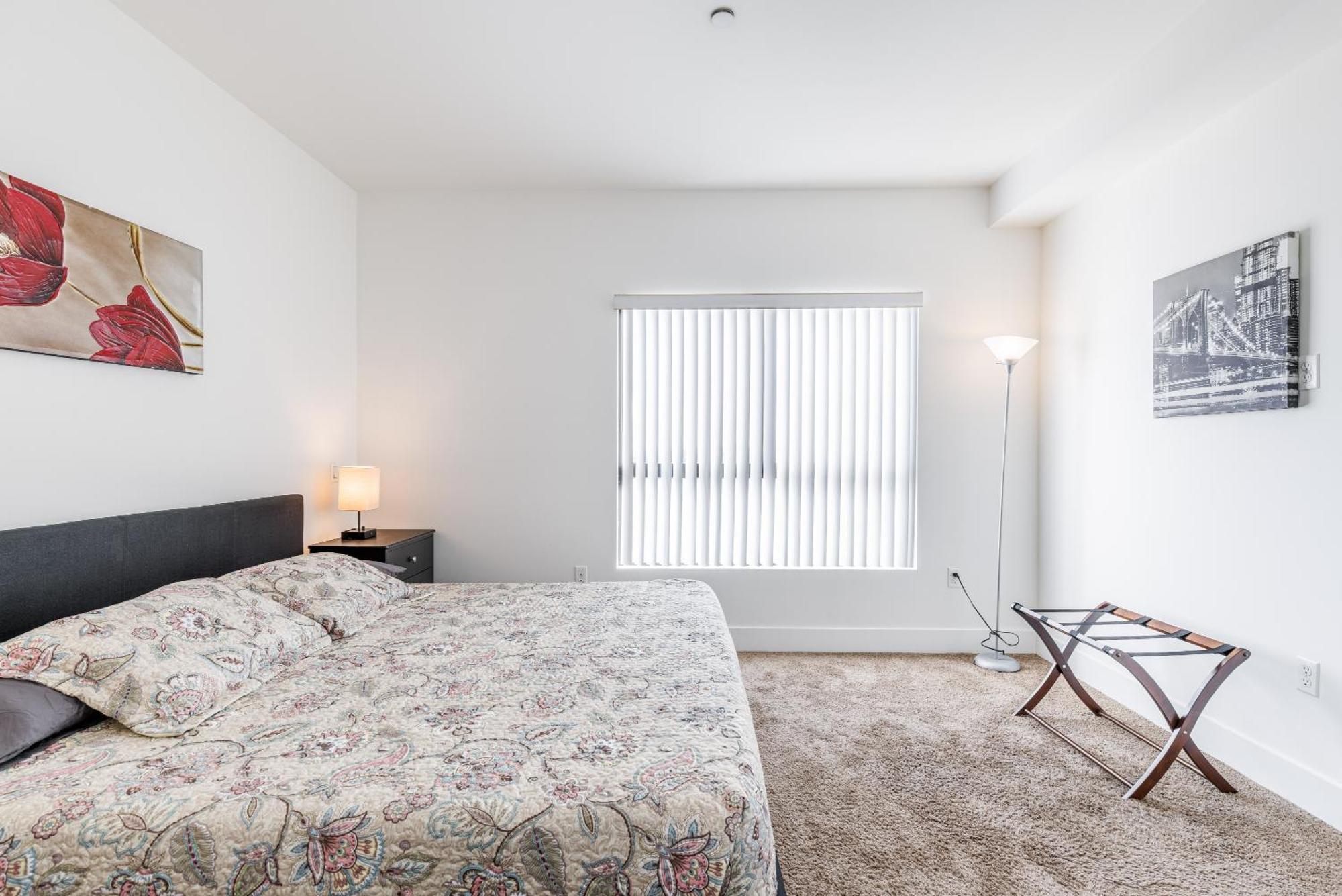 Hollywood Furnished *
