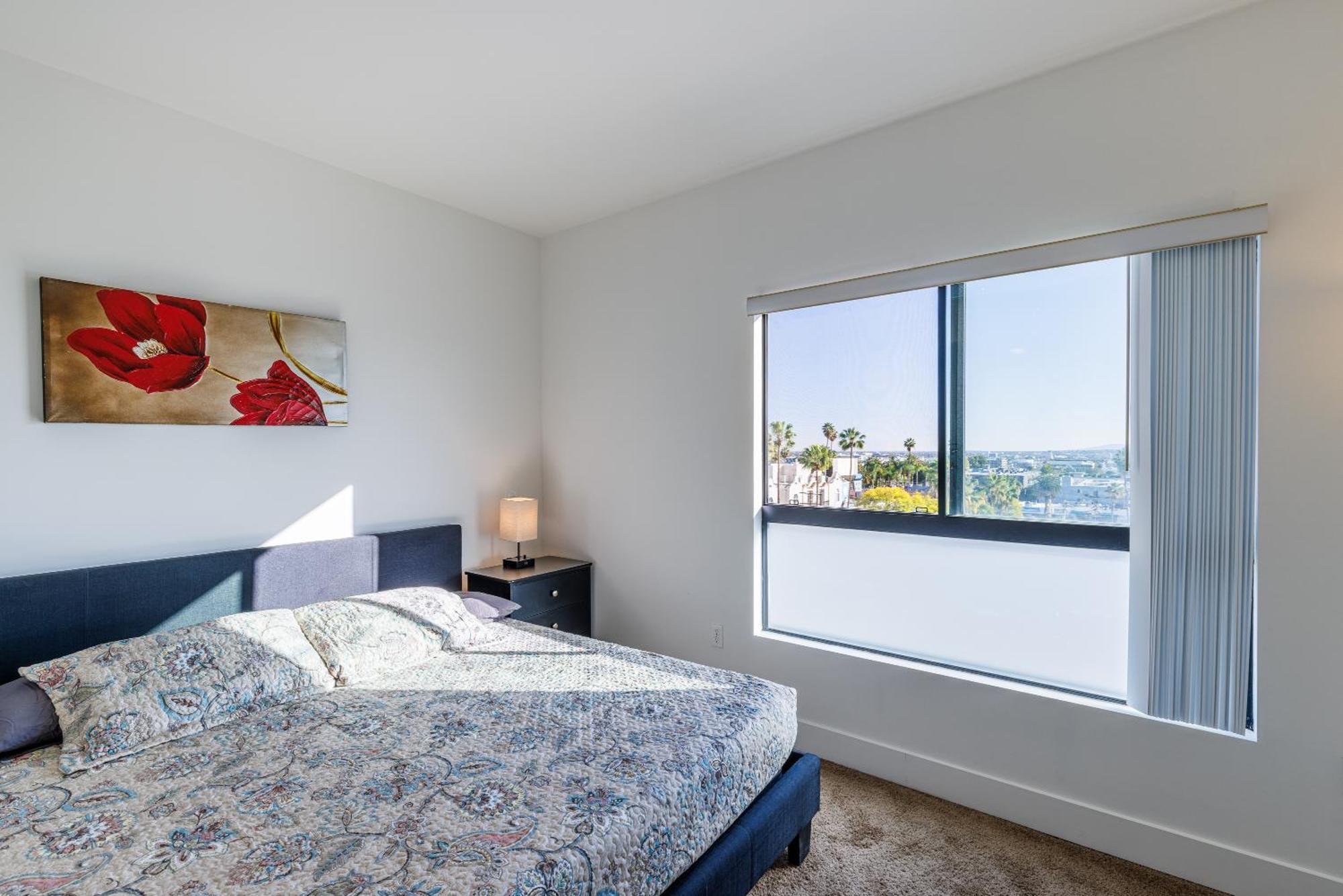 Hollywood Furnished Aparthotel *