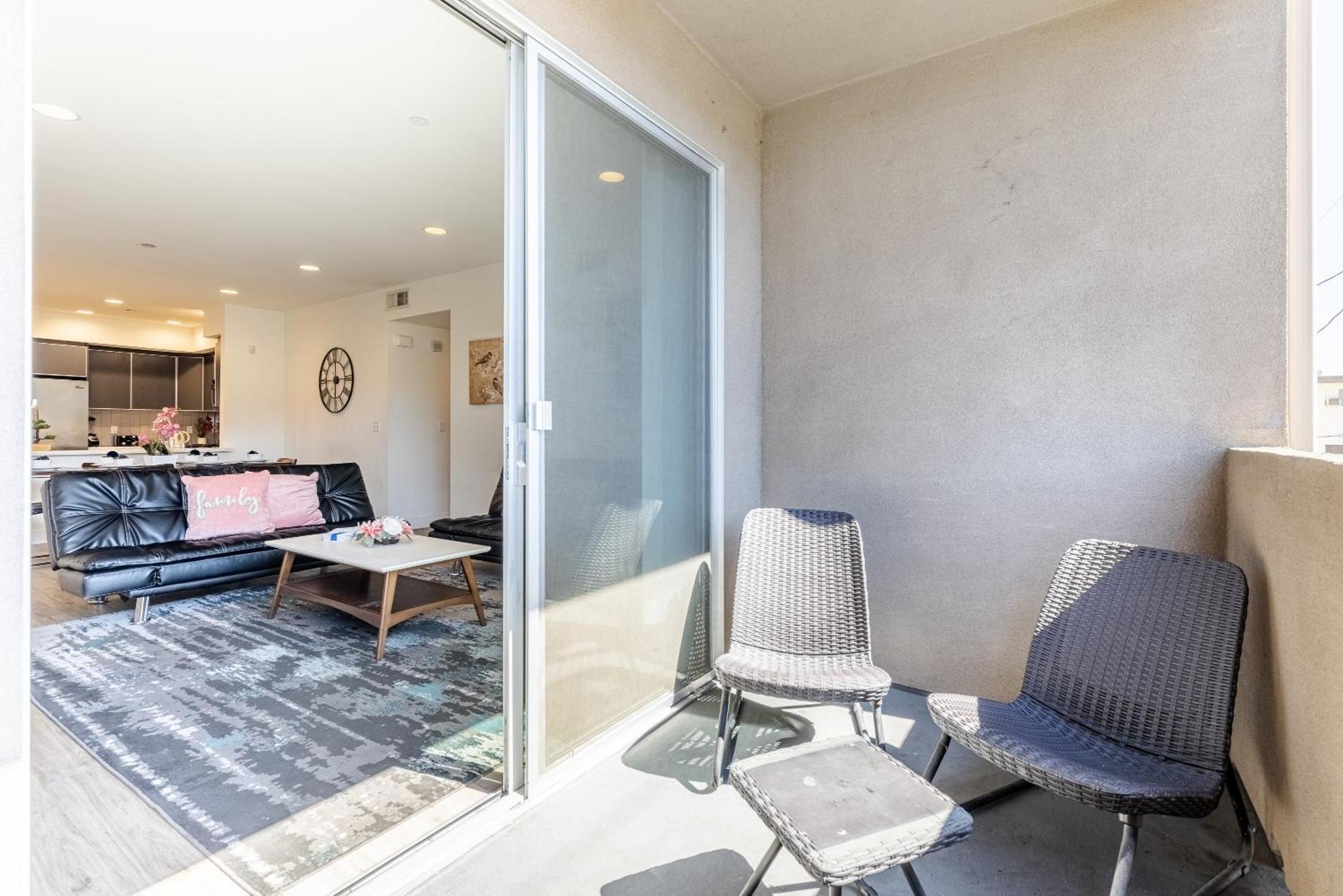 Hollywood Furnished Aparthotel