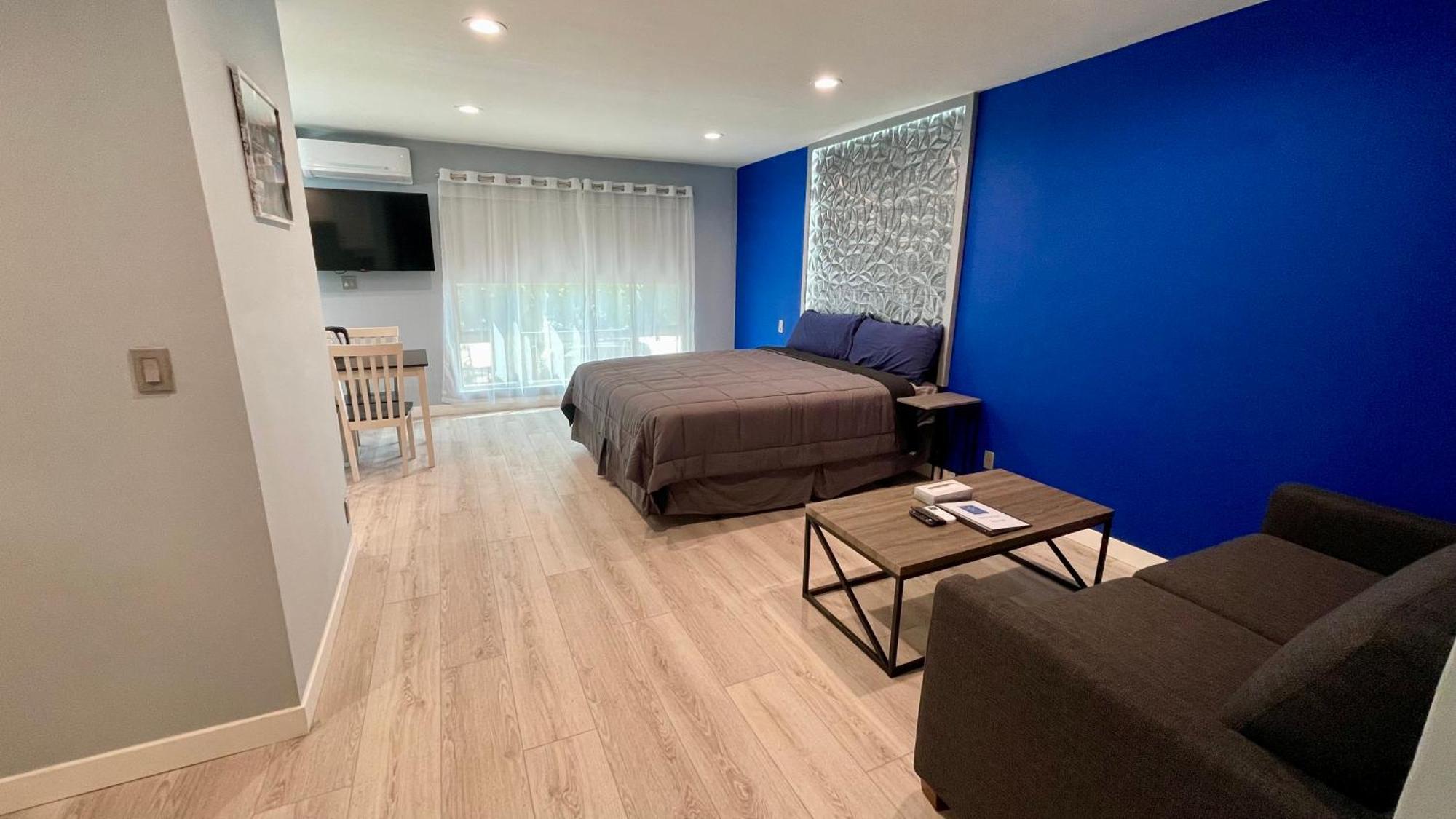 Quintessence Aparthotel Los Angeles