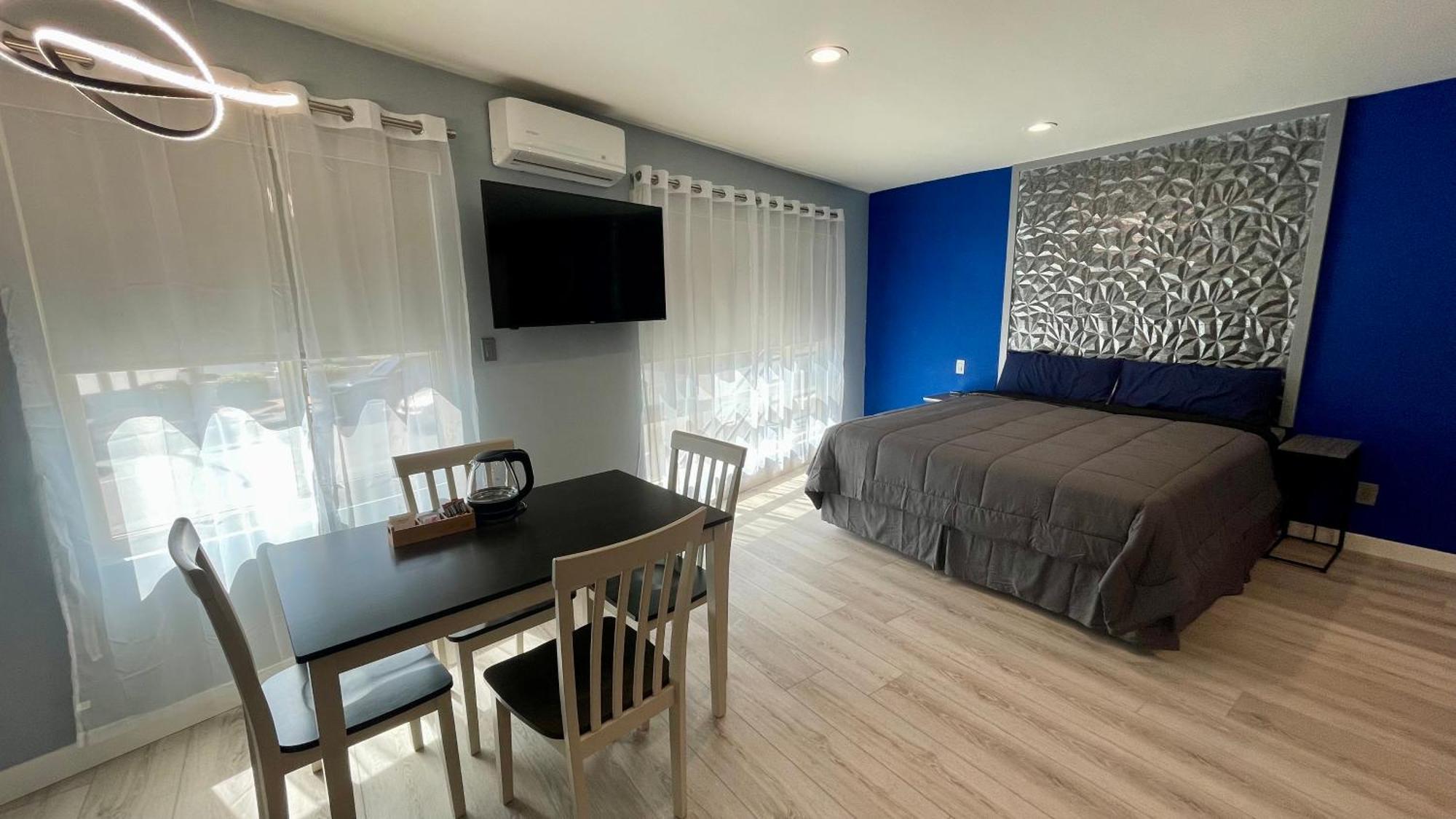Quintessence Los Angeles