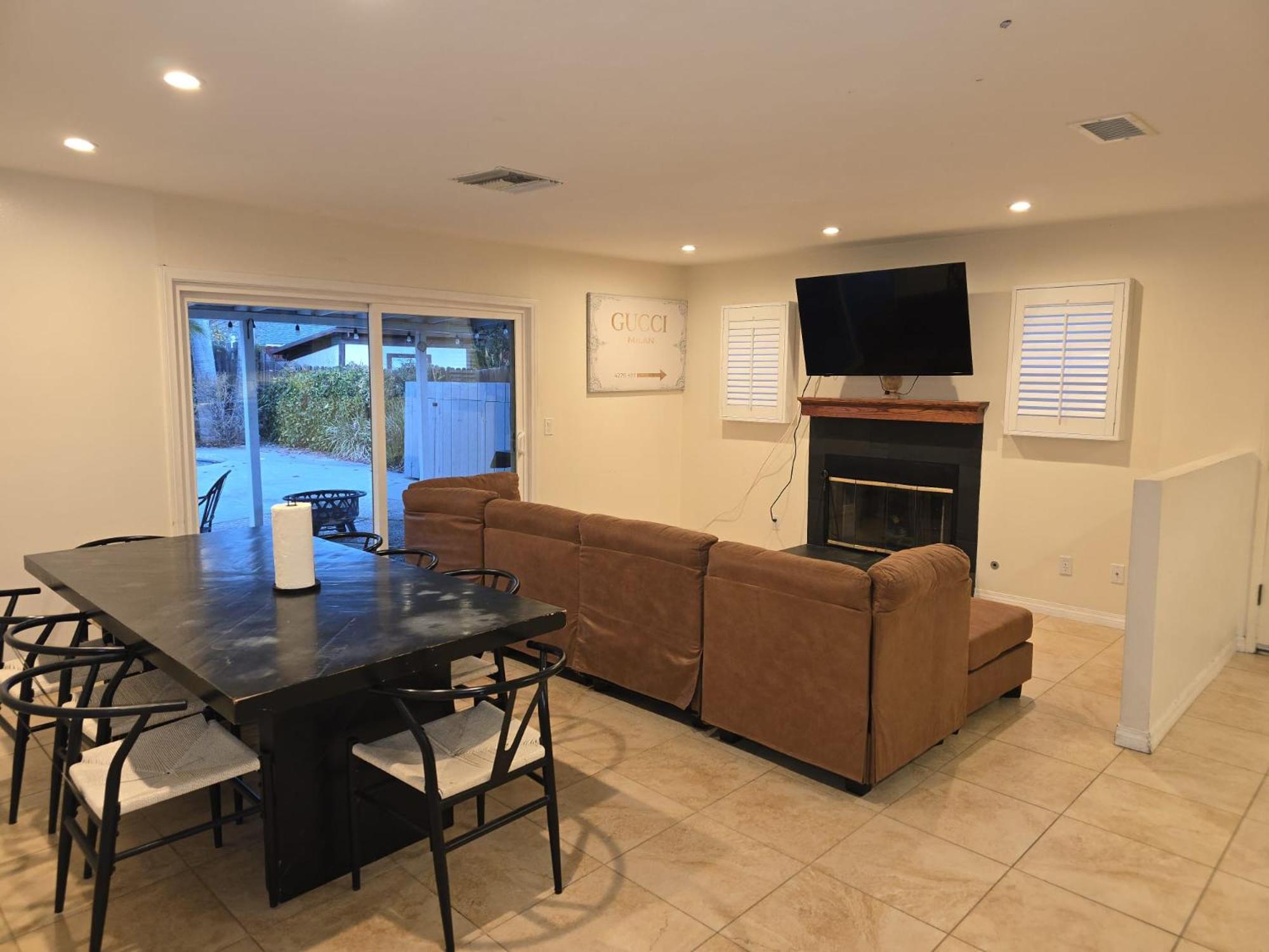 Holiday home 4 Bedroom West Hills Charmer With Pool And Jacuzzi Los Angeles
