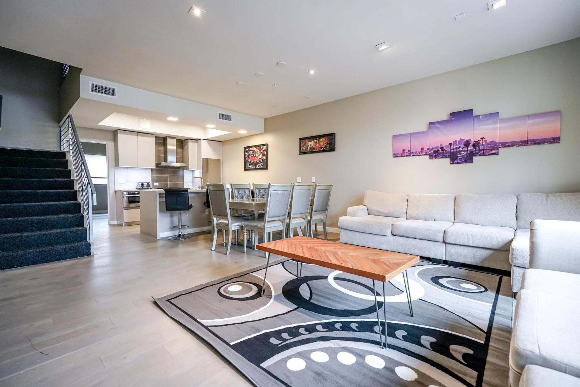Hollywood Townhomes With Dtla View, Hollywood Sign Pvt Rooftop Apartment Los Angeles