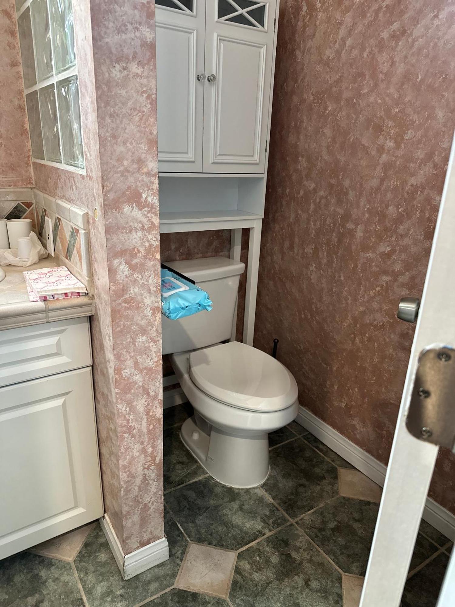 Charming 3-bedroom 2-bathroom House In North Hollywood *