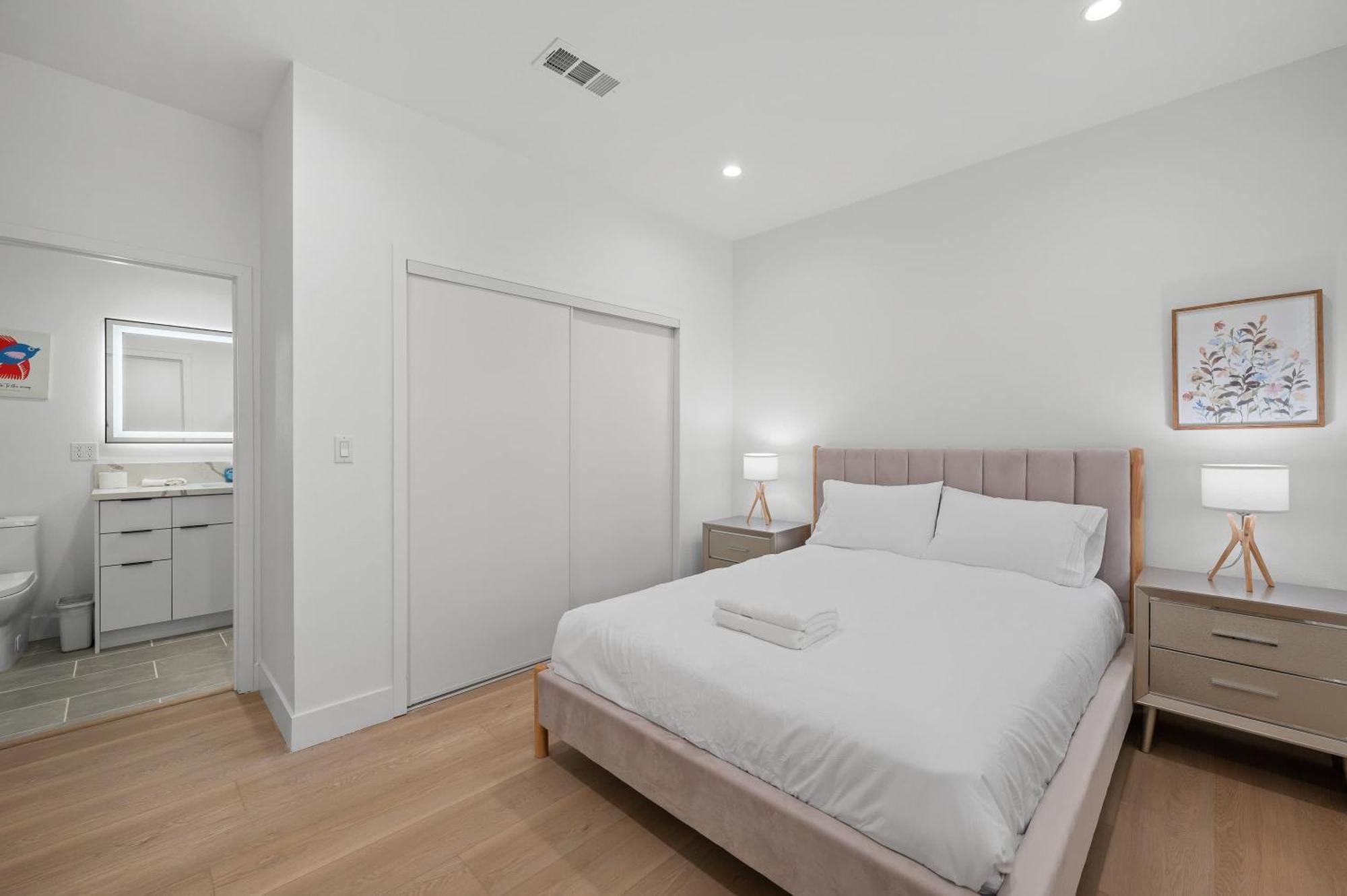Modern Spacious With Parking & Fully Equipped Kitchen #3 Apartment Los Angeles