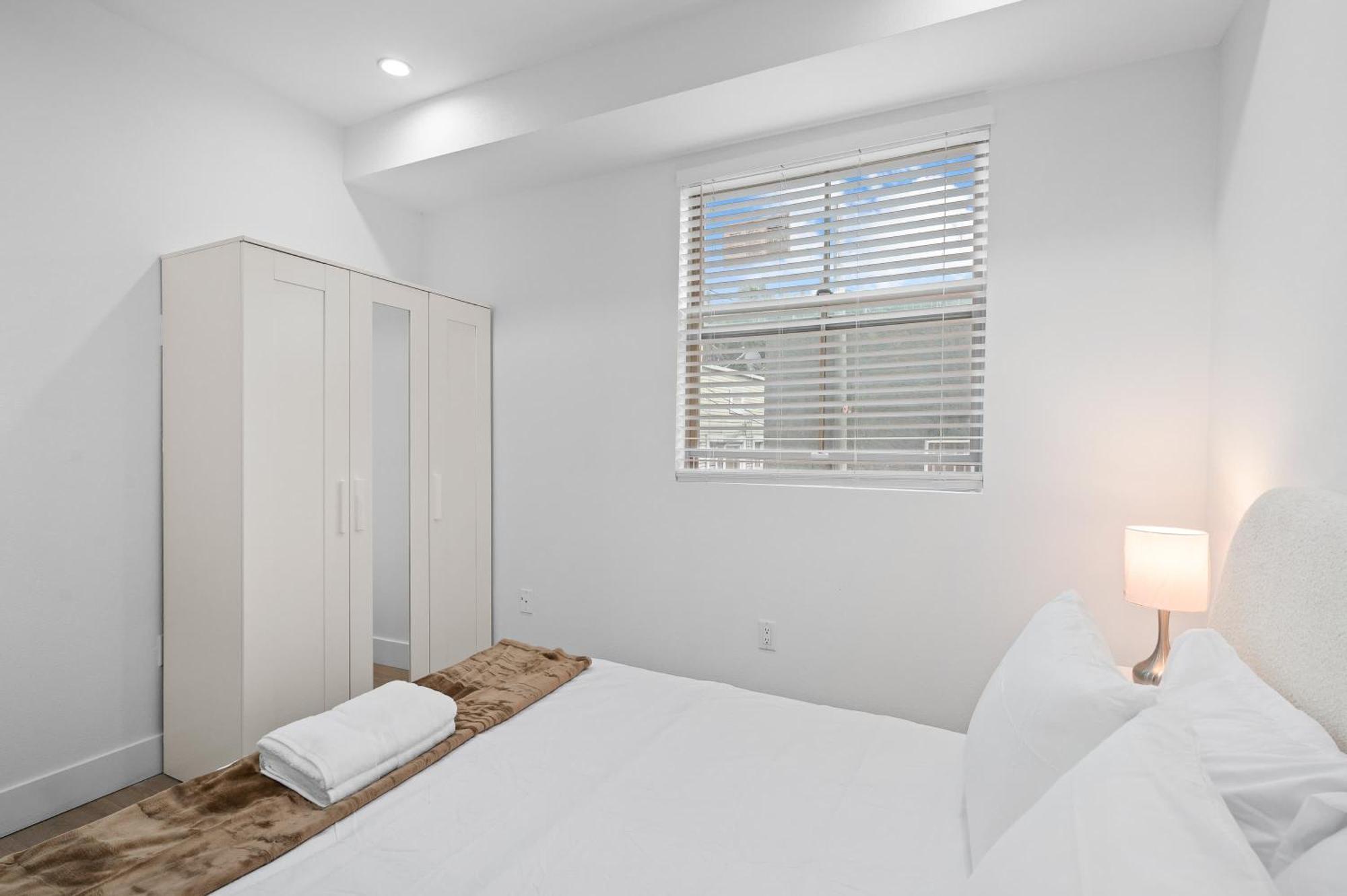 Modern Spacious With Parking & Fully Equipped Kitchen #3 Apartment Los Angeles