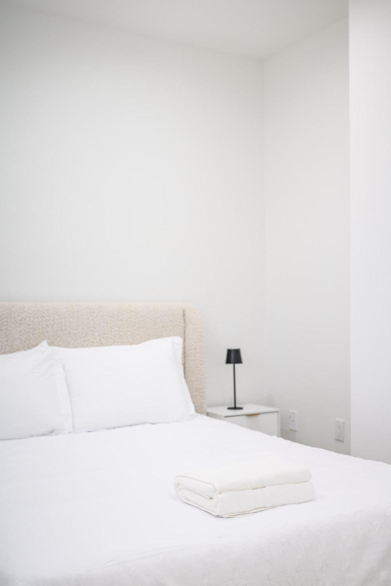 Modern 5br With Full Amenities & Parking #2 Apartment Los Angeles