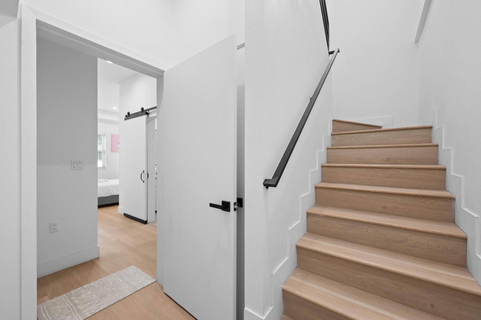 Modern 5br With Full Amenities & Parking #2 Los Angeles