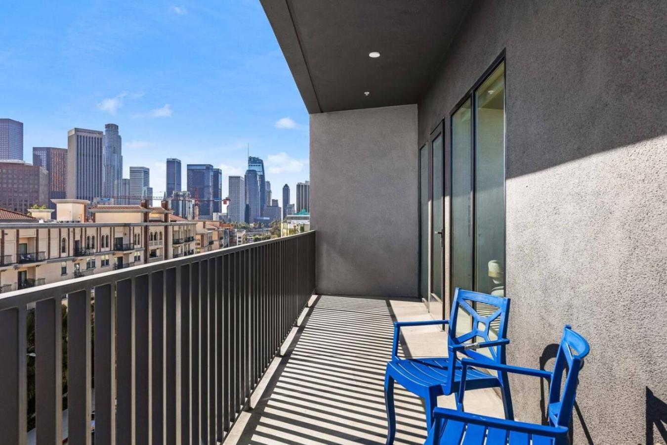 Skyline Haven Near Dodger Stadium * Los Angeles
