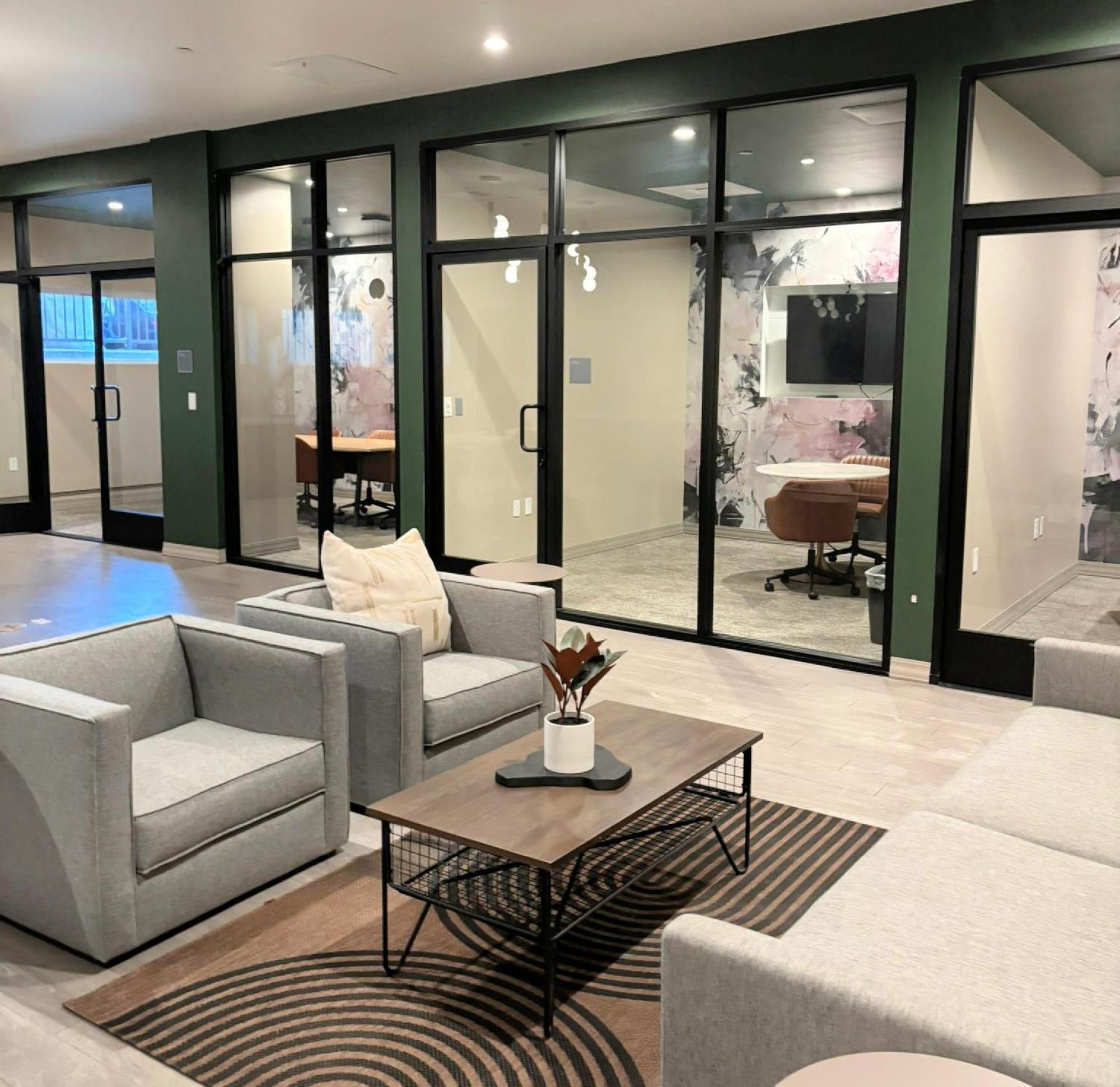 Dream Escape With Great Rooftop Views Los Angeles