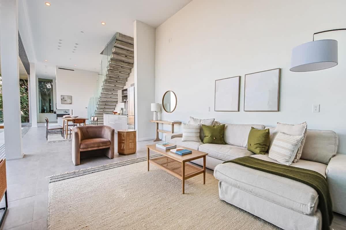 Elevate La - House With Infinity Pool Villa