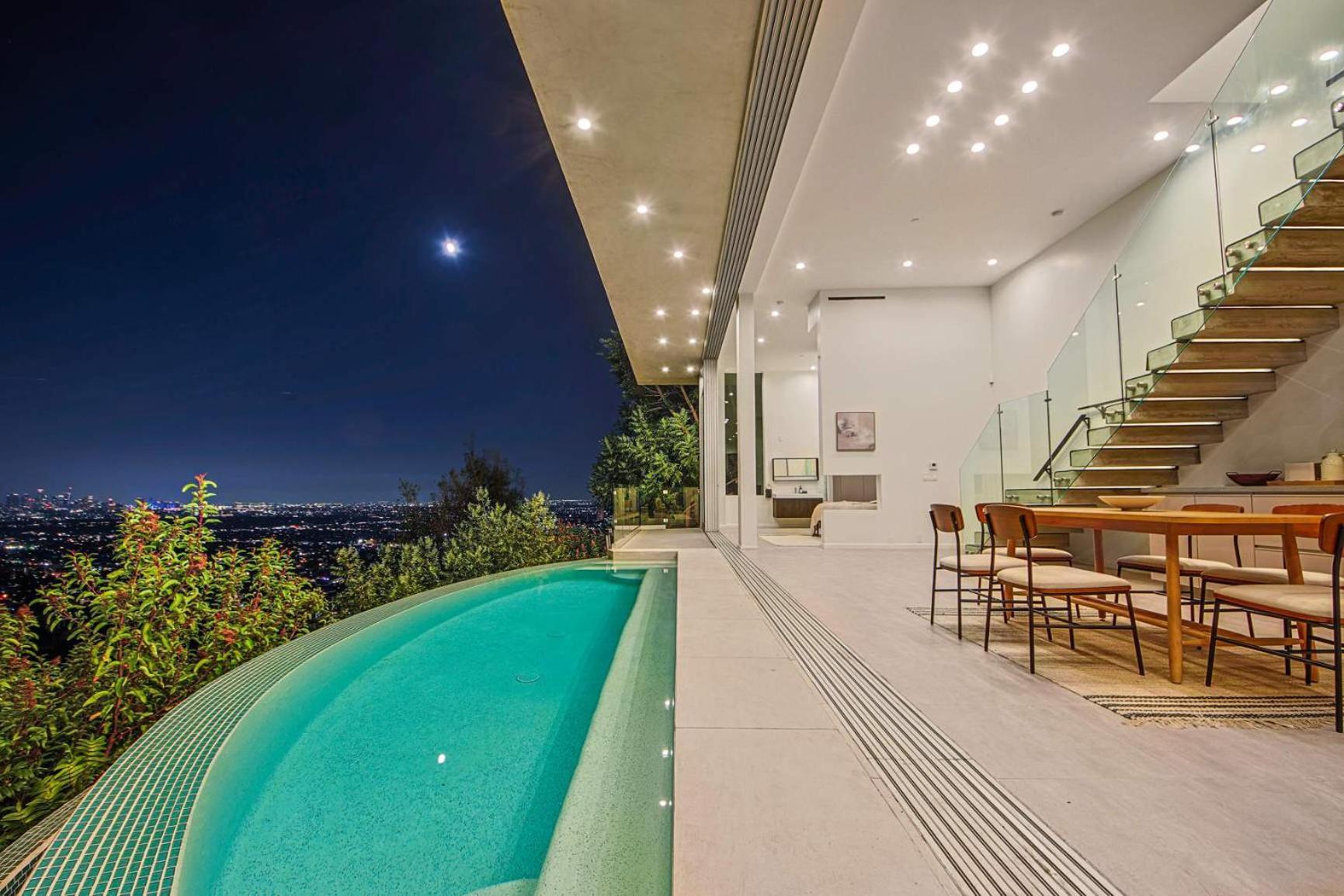 Villa Elevate La - House With Infinity Pool *