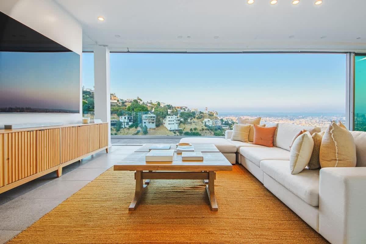 Elevate La - House With Infinity Pool Villa