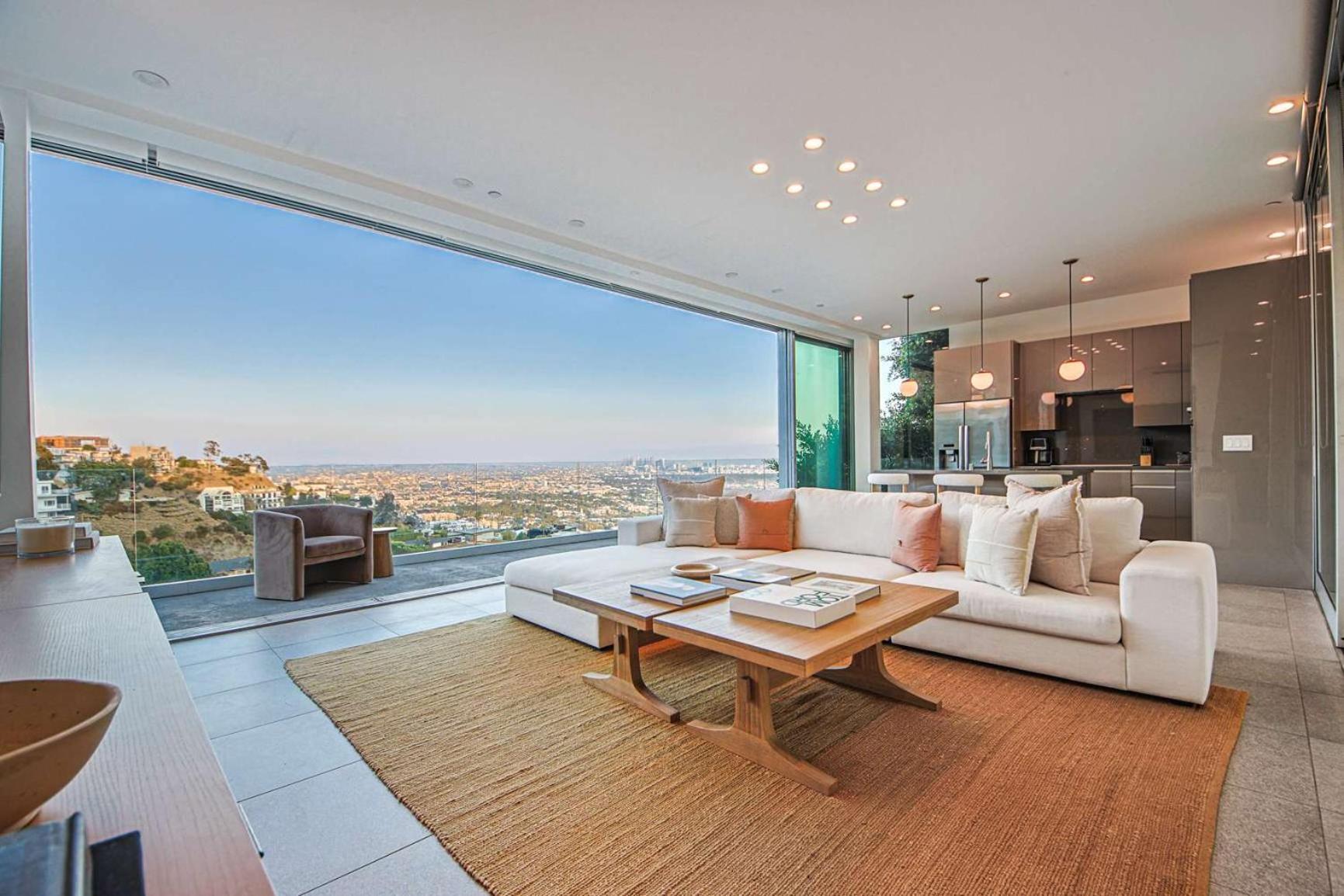 Elevate La - House With Infinity Pool Villa