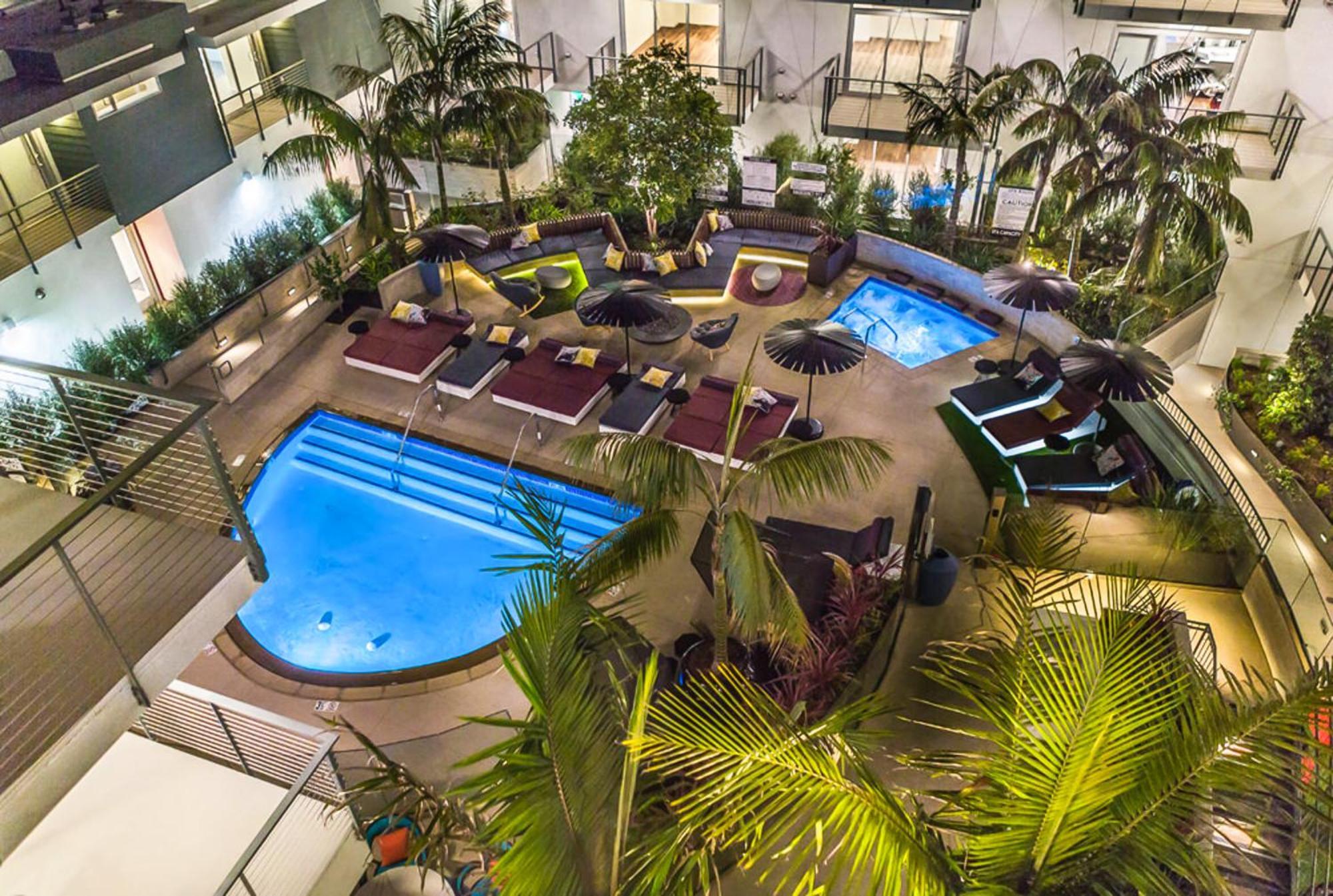Beverly Grove Chic Oasis 2 Bedroom With Den 138 * Los Angeles