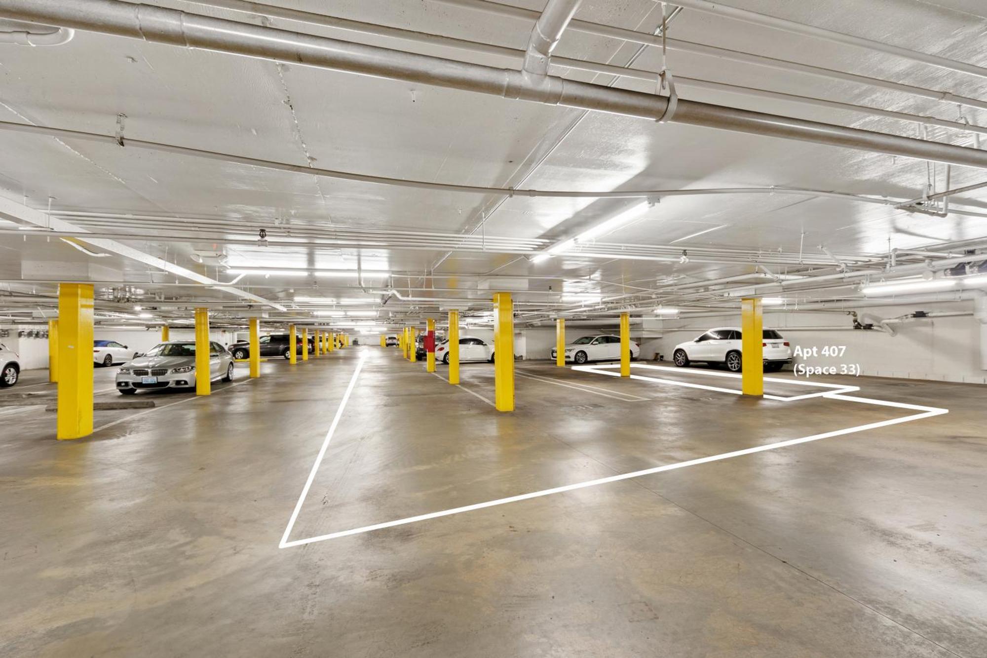 Beverly Hills Midle 1 Bedroom With Parking 202 *